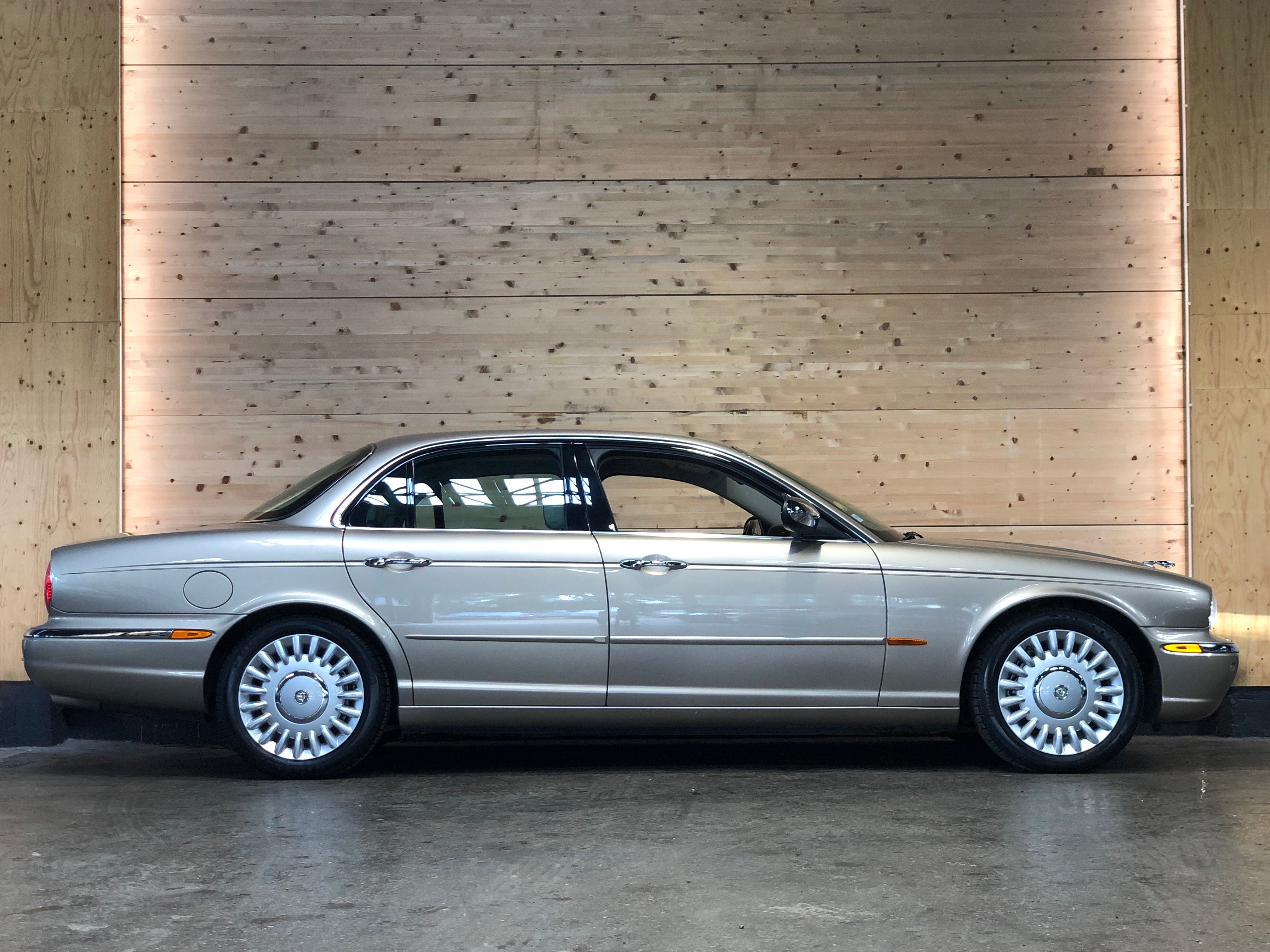 Jaguar XJ Super V8