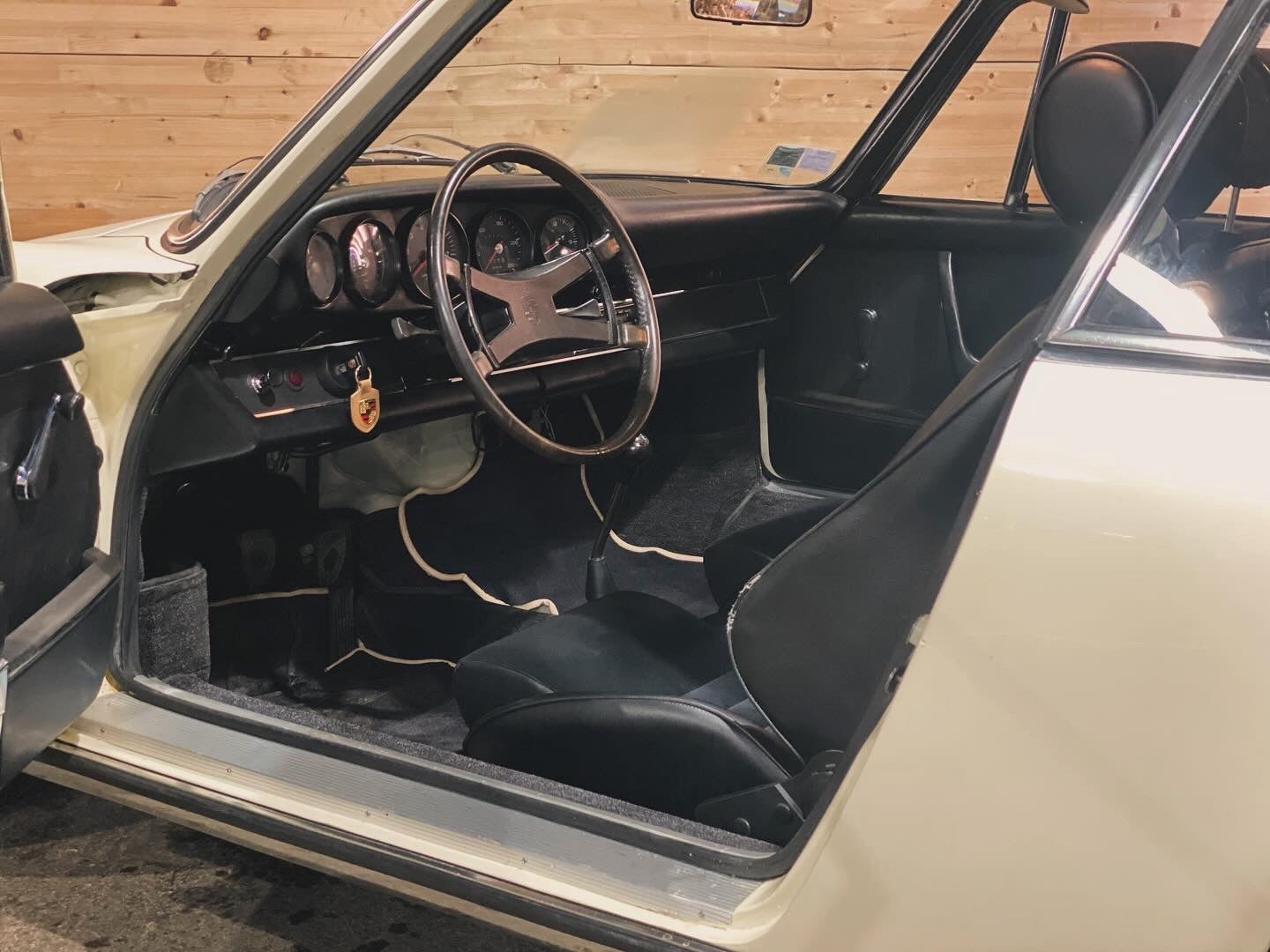 Porsche 911 2.4S