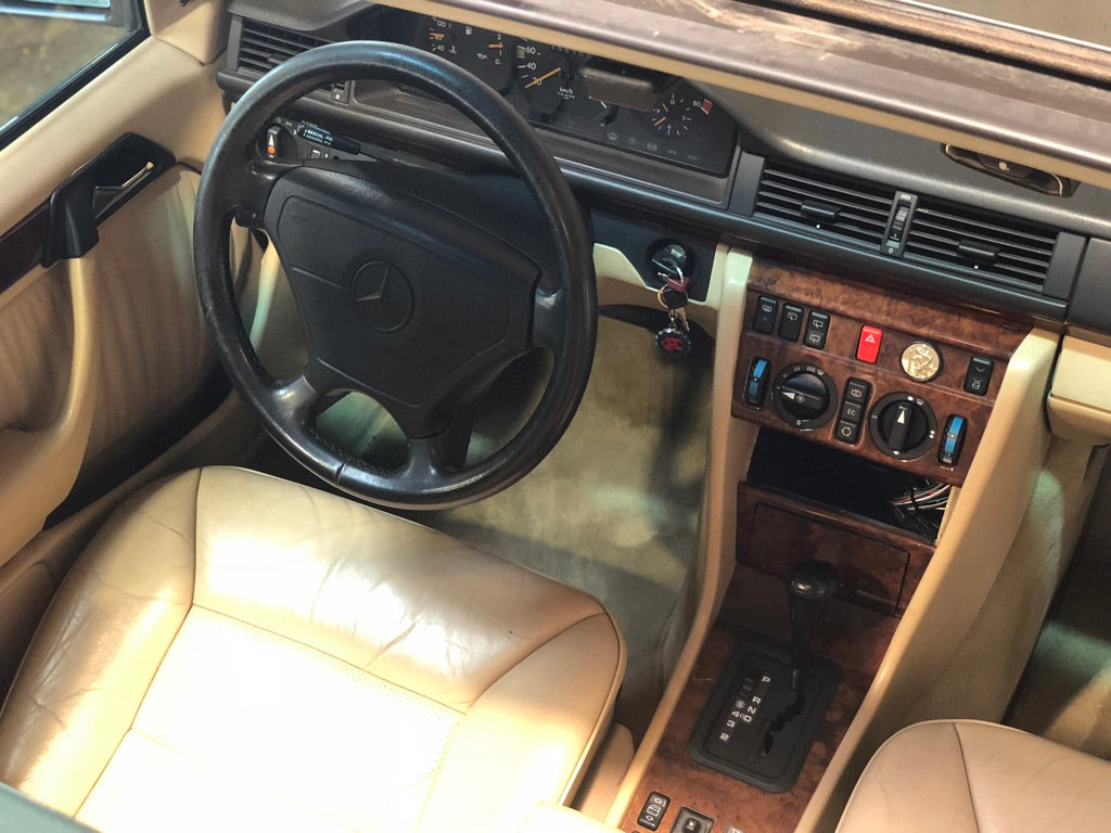 Mercedes 300TE-24 BVA