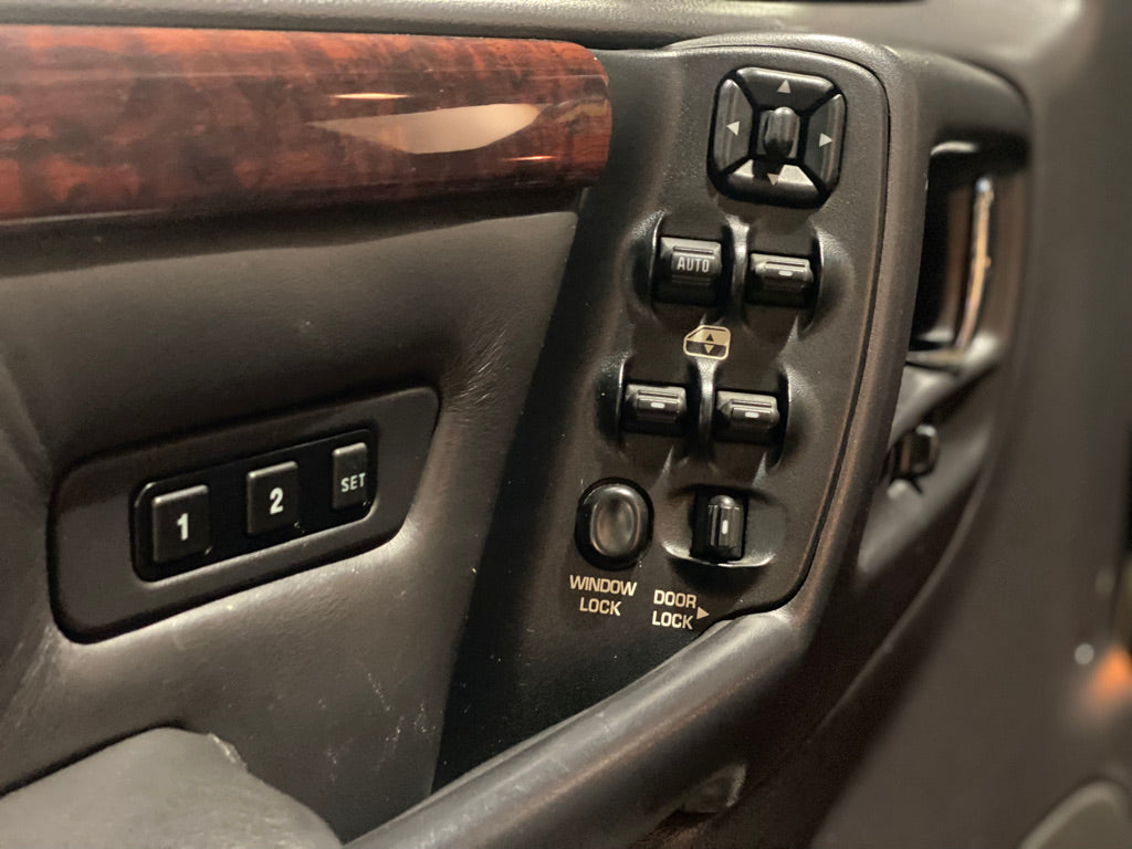 Jeep Grand Cherokee 5.9 Limited LX