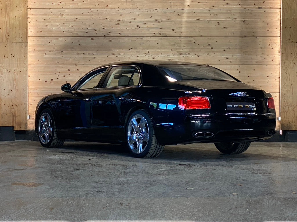 Bentley Flying Spur V8