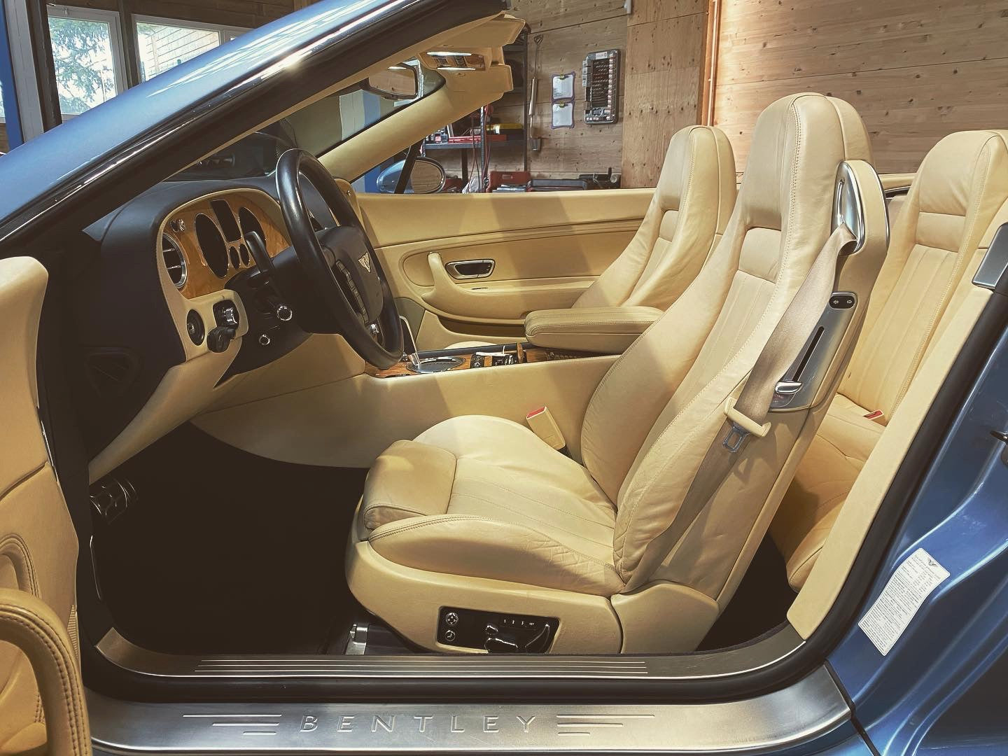 Bentley Continental GTC