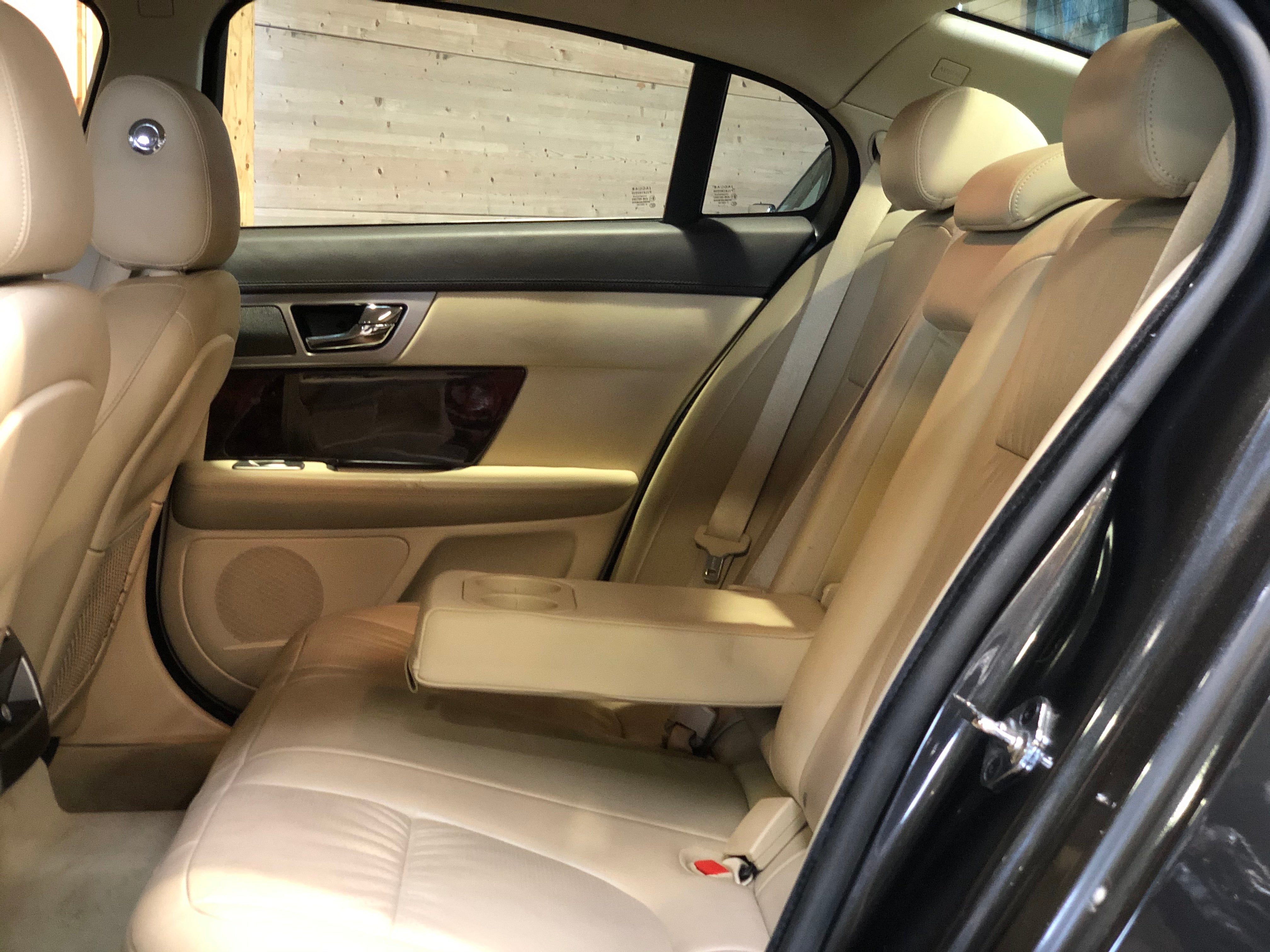 Jaguar XF 3.0d 211ch Luxe Premium
