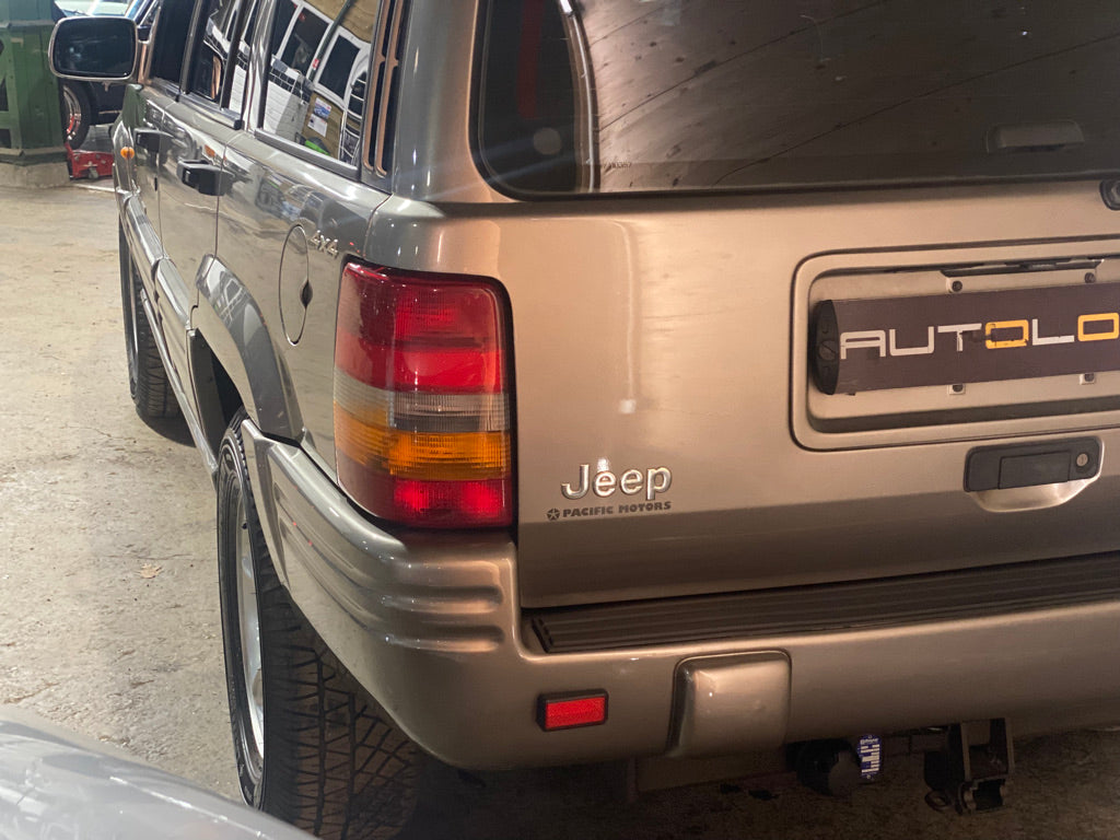 Jeep Grand Cherokee 5.9 Limited LX