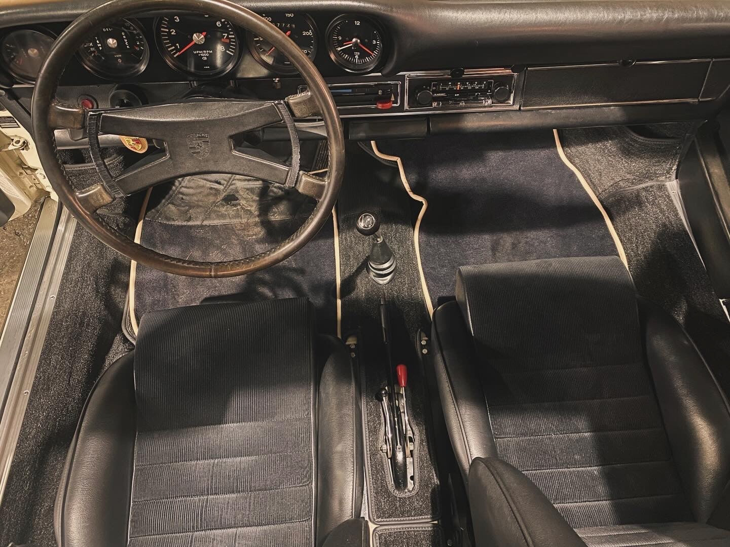 Porsche 911 2.4S