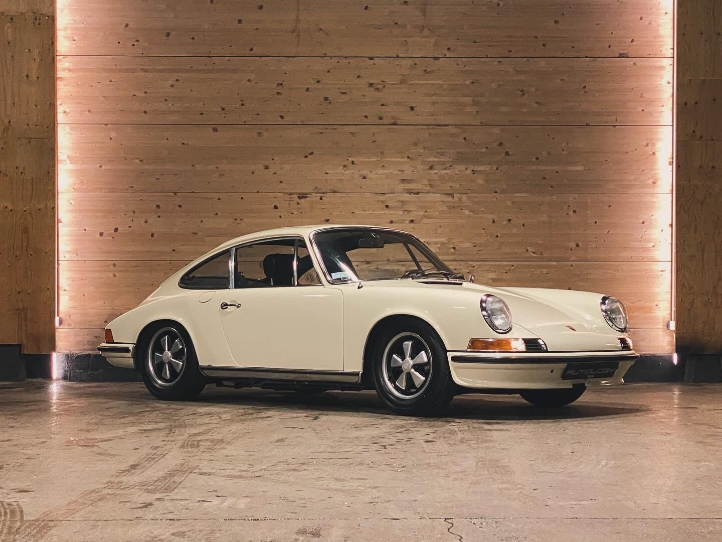 Porsche 911 2.4S