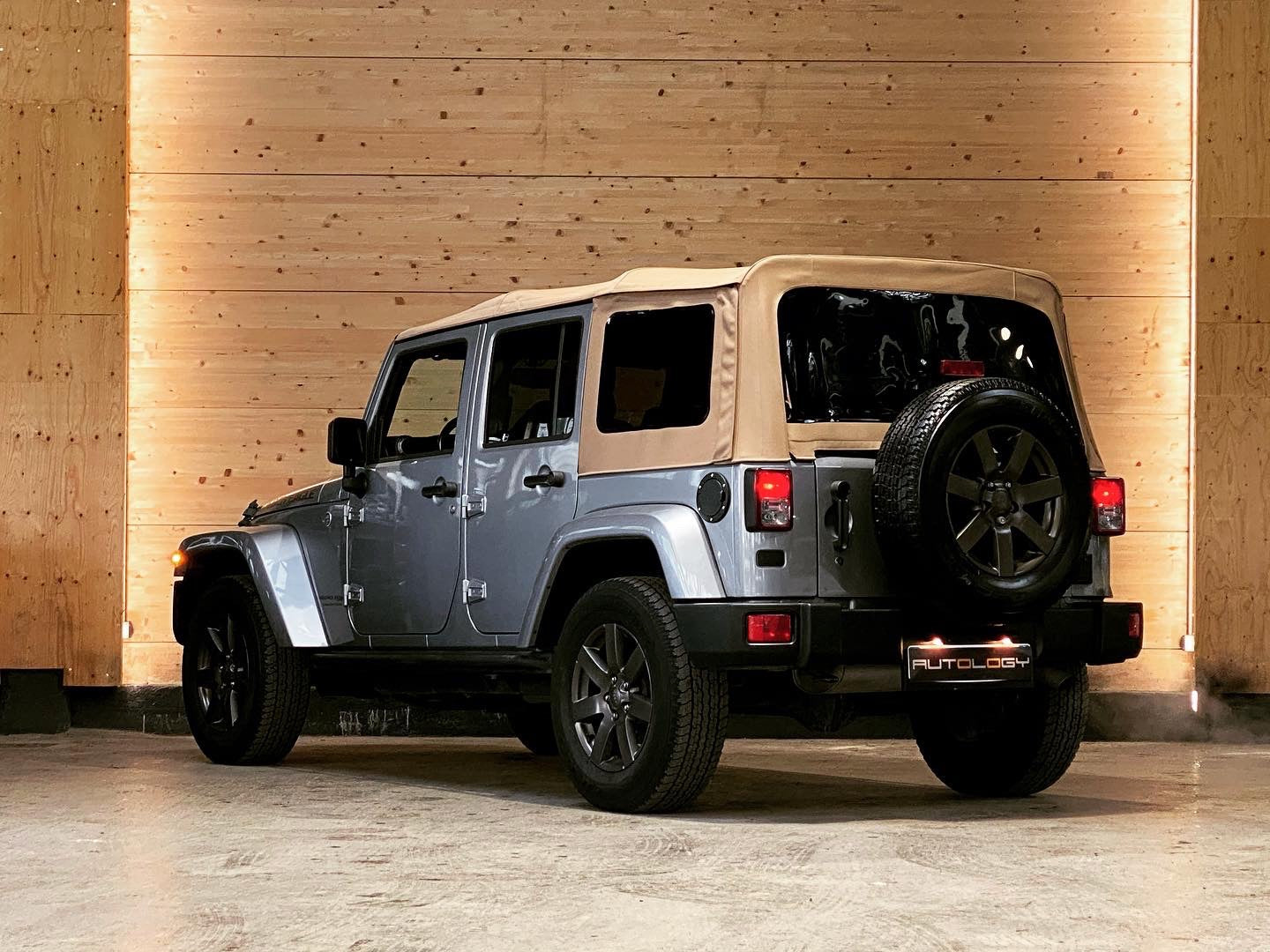 Jeep Wrangler JK Unlimited V6 3.6 Golden Eagle