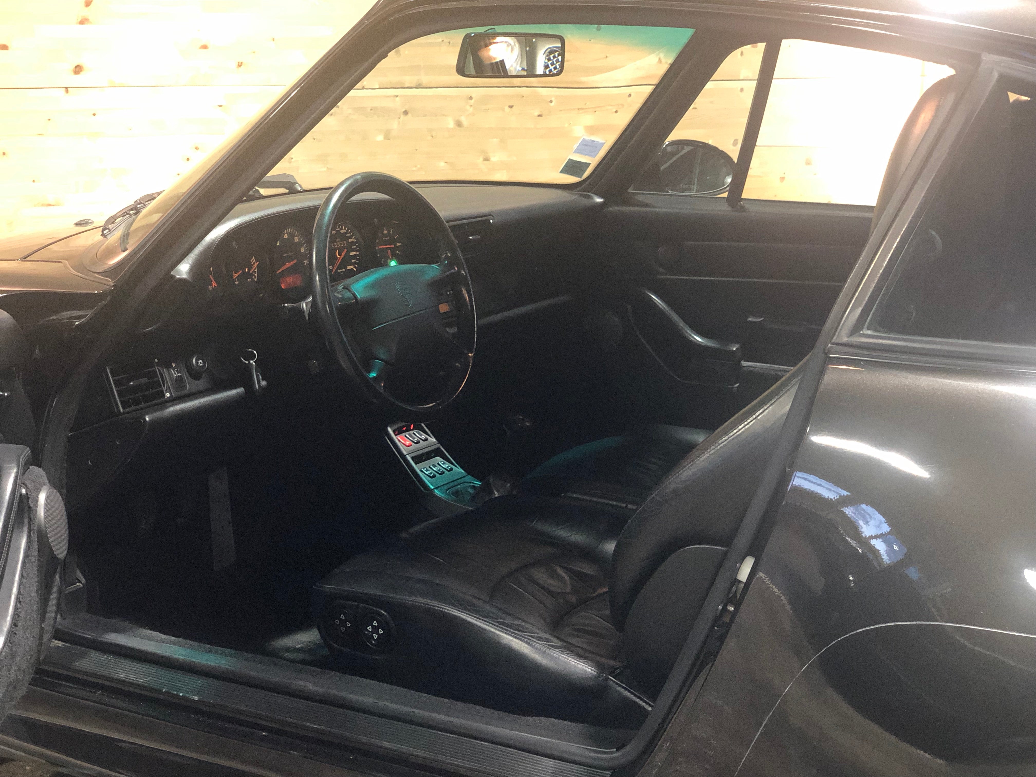 Porsche 993 Carrera 4S