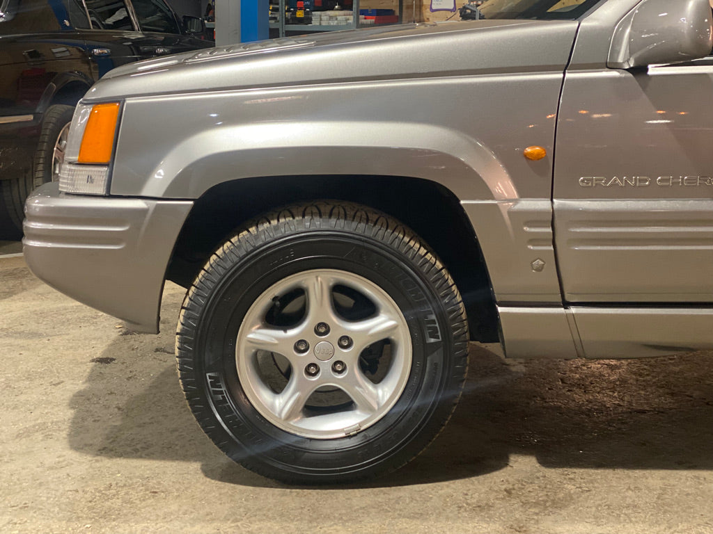 Jeep Grand Cherokee 5.9 Limited LX