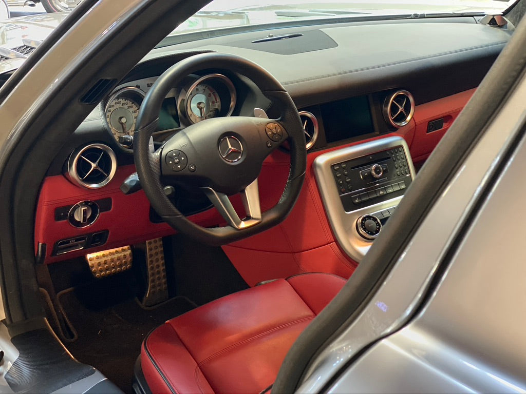 Mercedes SLS AMG