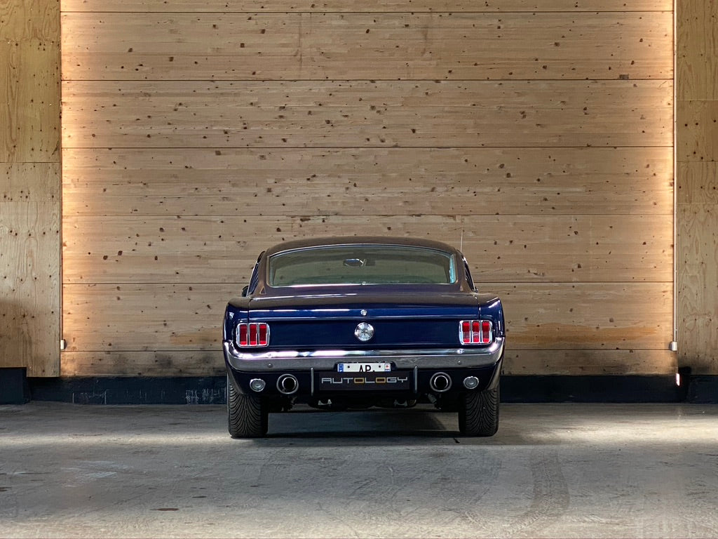 Ford Mustang Fastback V8 289 BVA