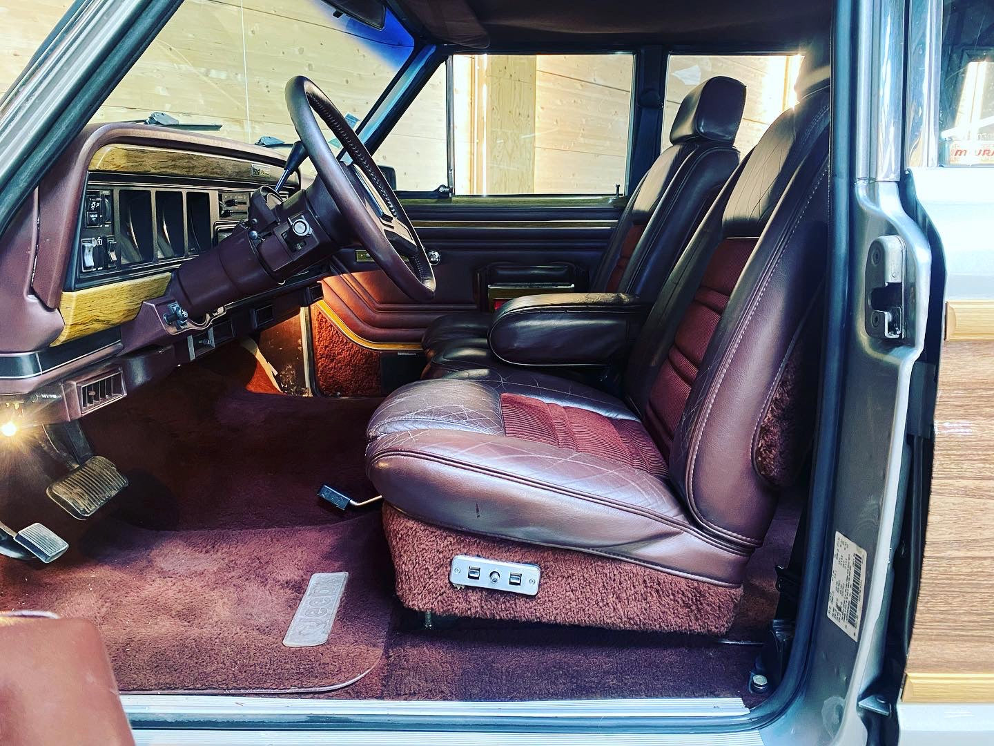 JEEP GRAND WAGONEER “FINAL EDITION”