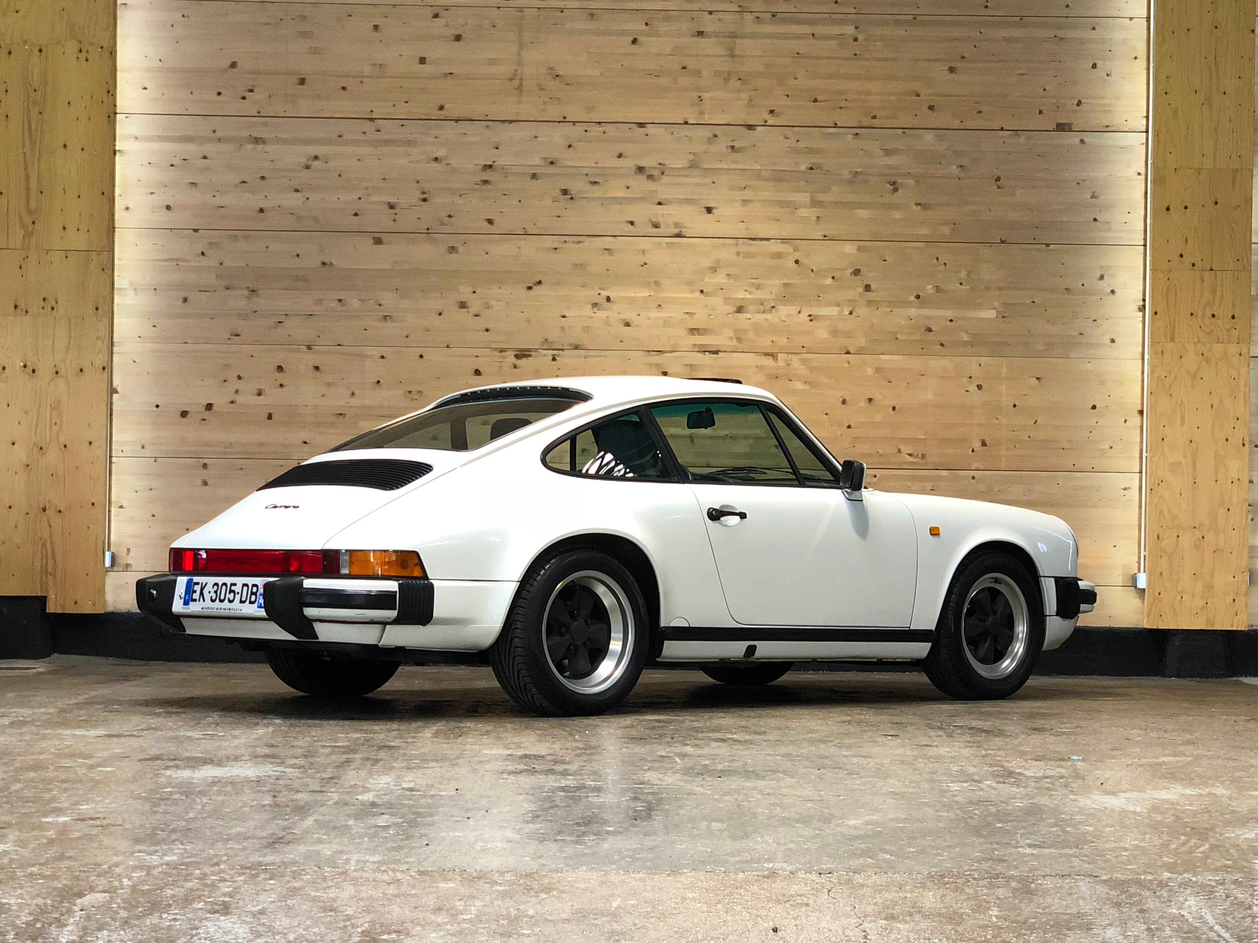 Porsche 911 Carrera 3.2