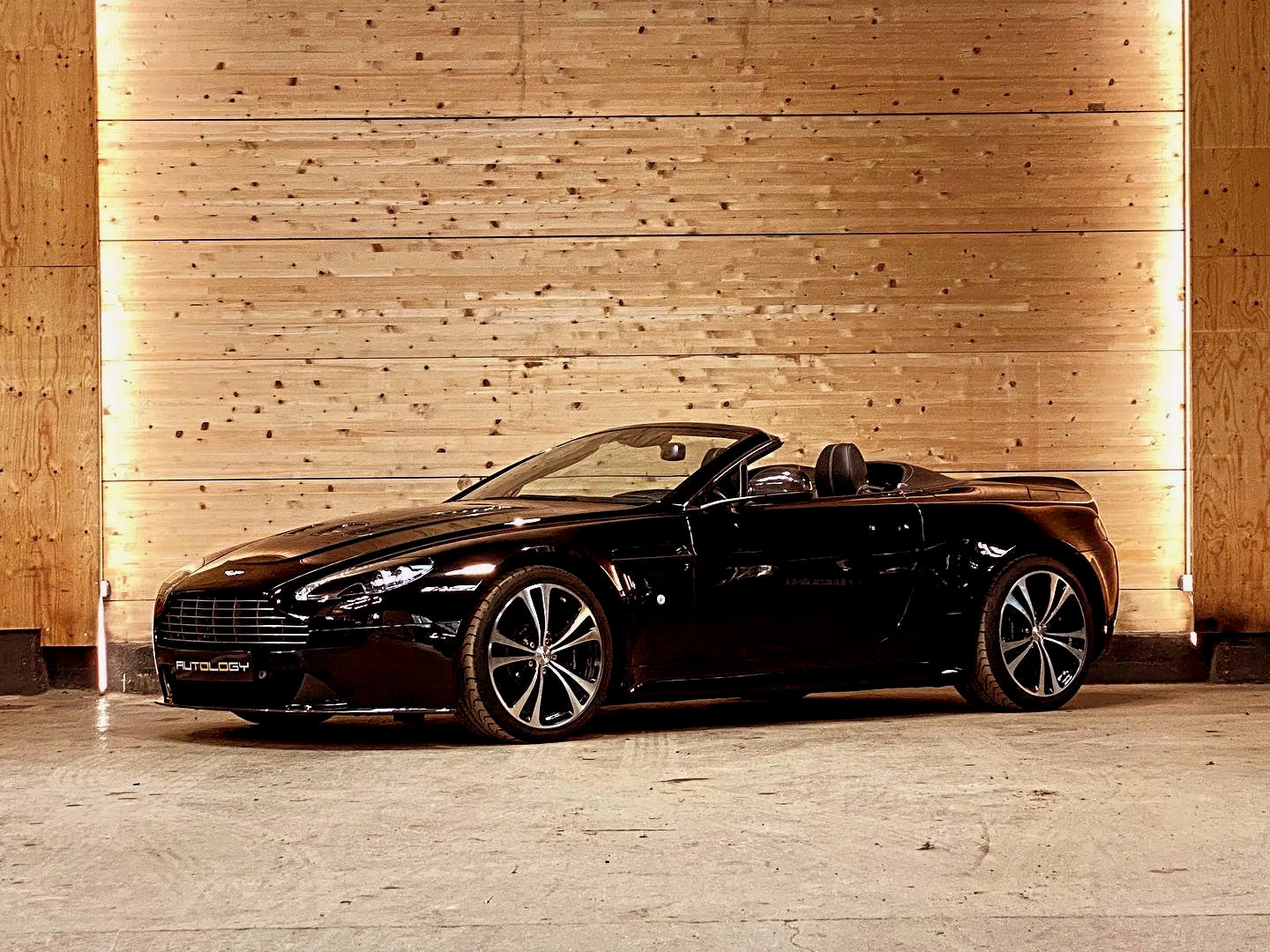 Aston Martin V12 Vantage Roadster BVM6 n°16/101