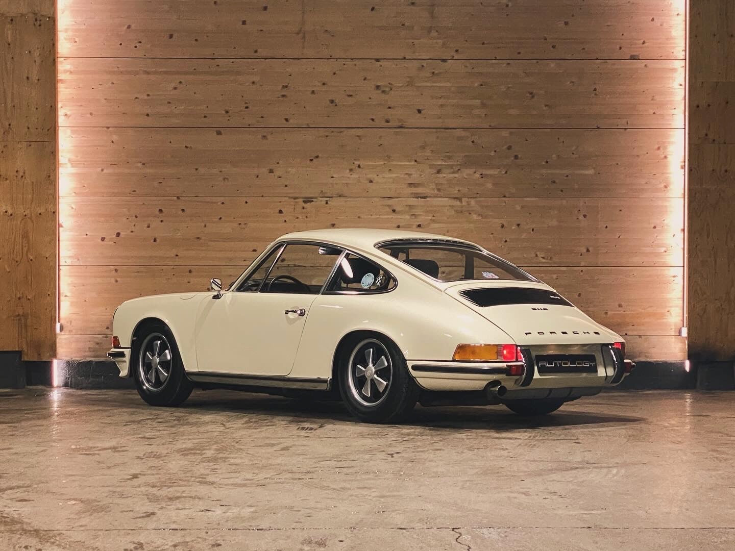 Porsche 911 2.4S