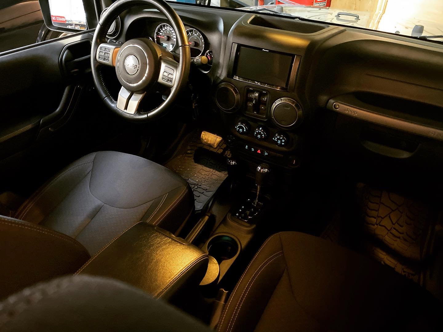 Jeep Wrangler JK Unlimited V6 3.6 Golden Eagle