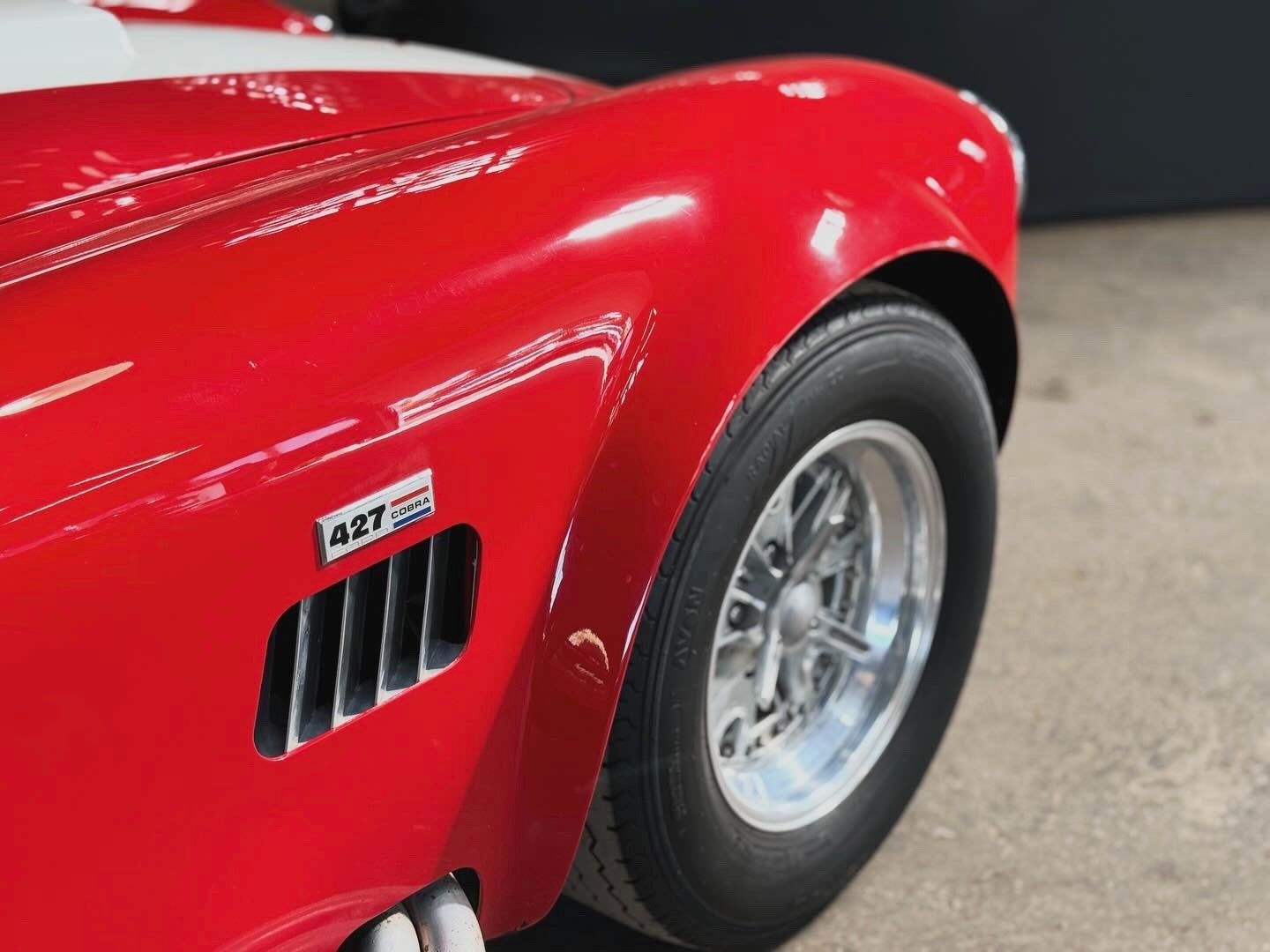 AC Cobra 427 Replica - Unique Motorcars