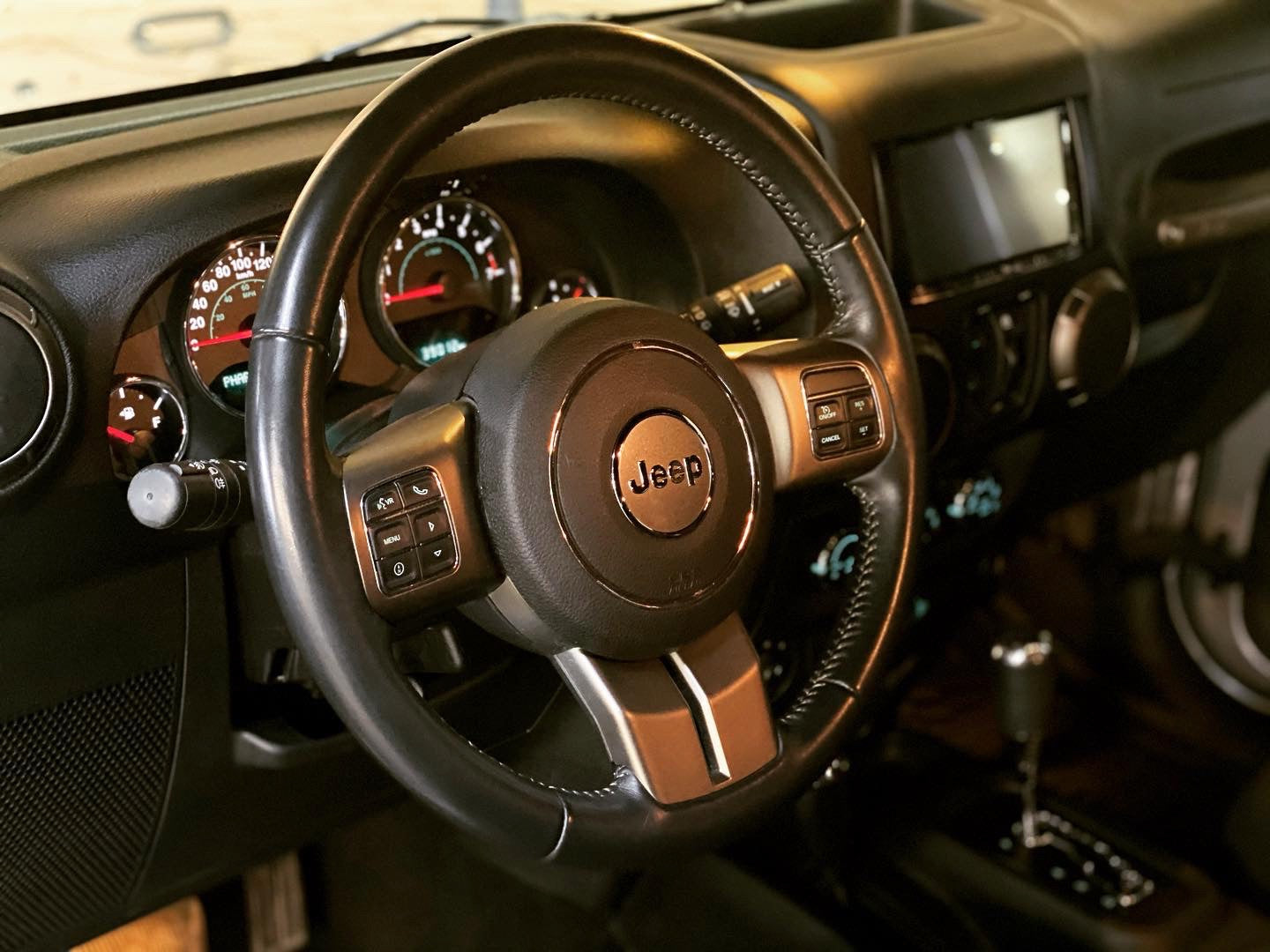 Jeep Wrangler JK Unlimited V6 3.6 Golden Eagle
