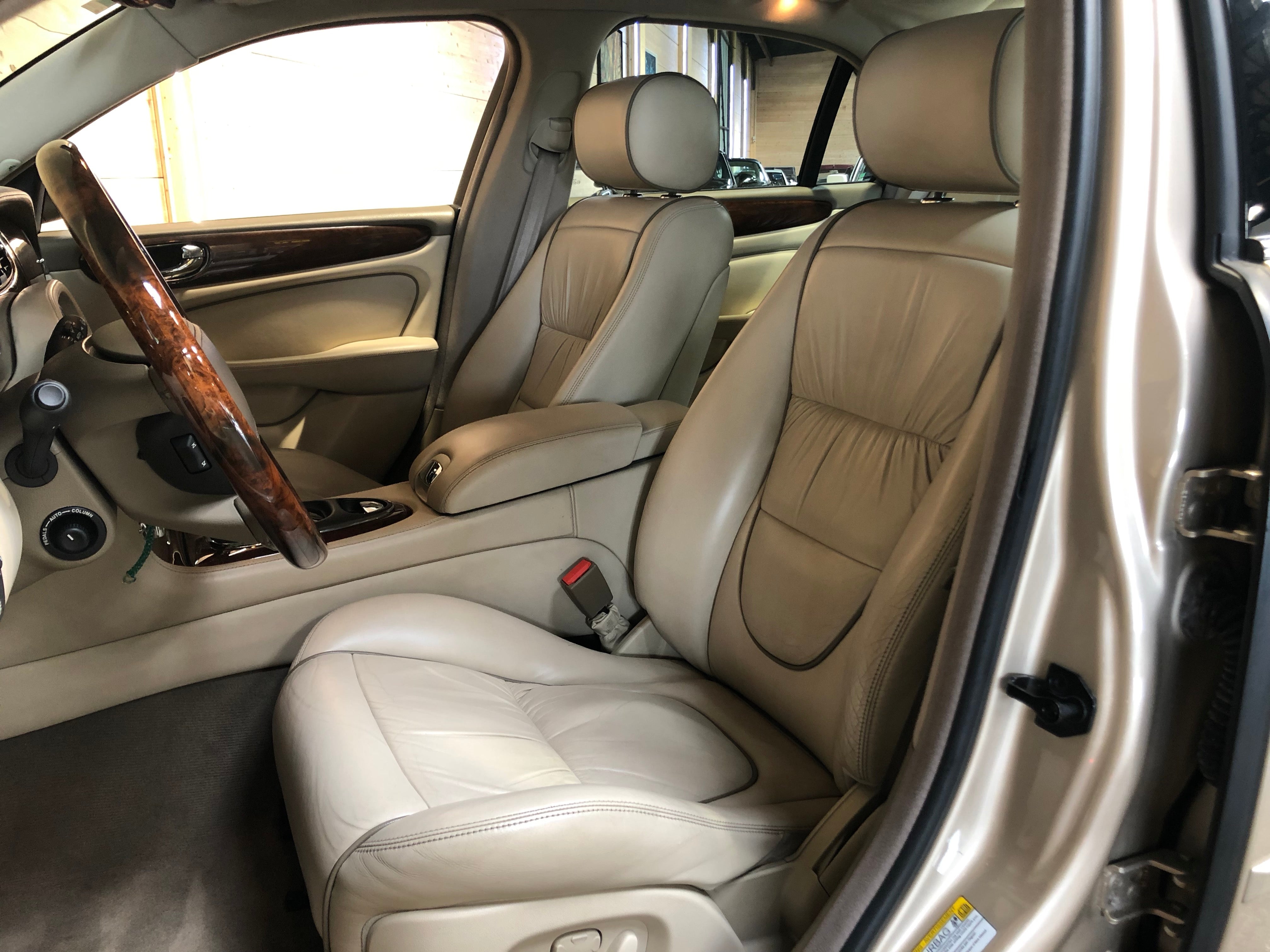 Jaguar XJ Super V8