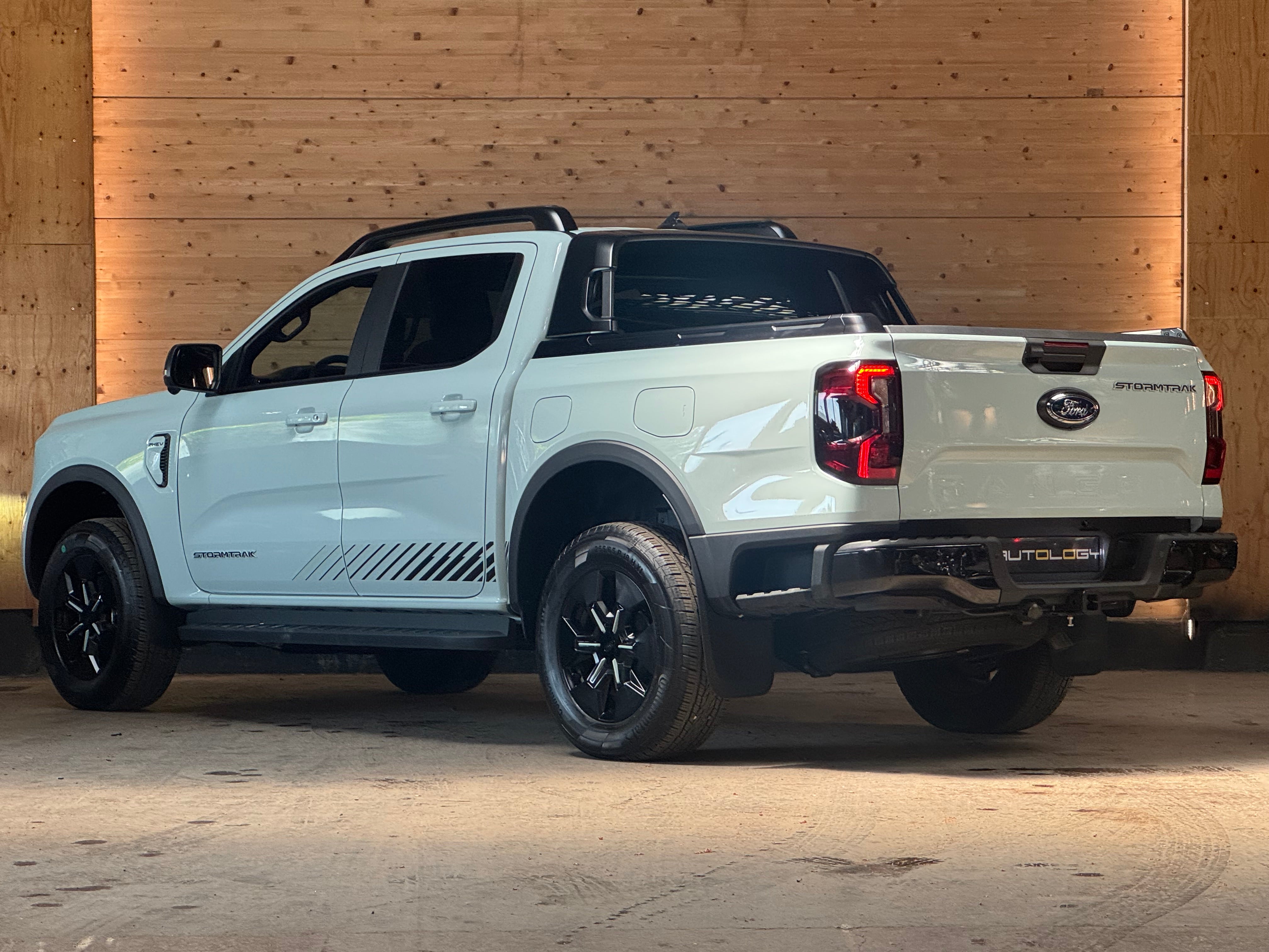Ford Ranger 2.3 Ecoboost PHEV Stormtrak 4pl