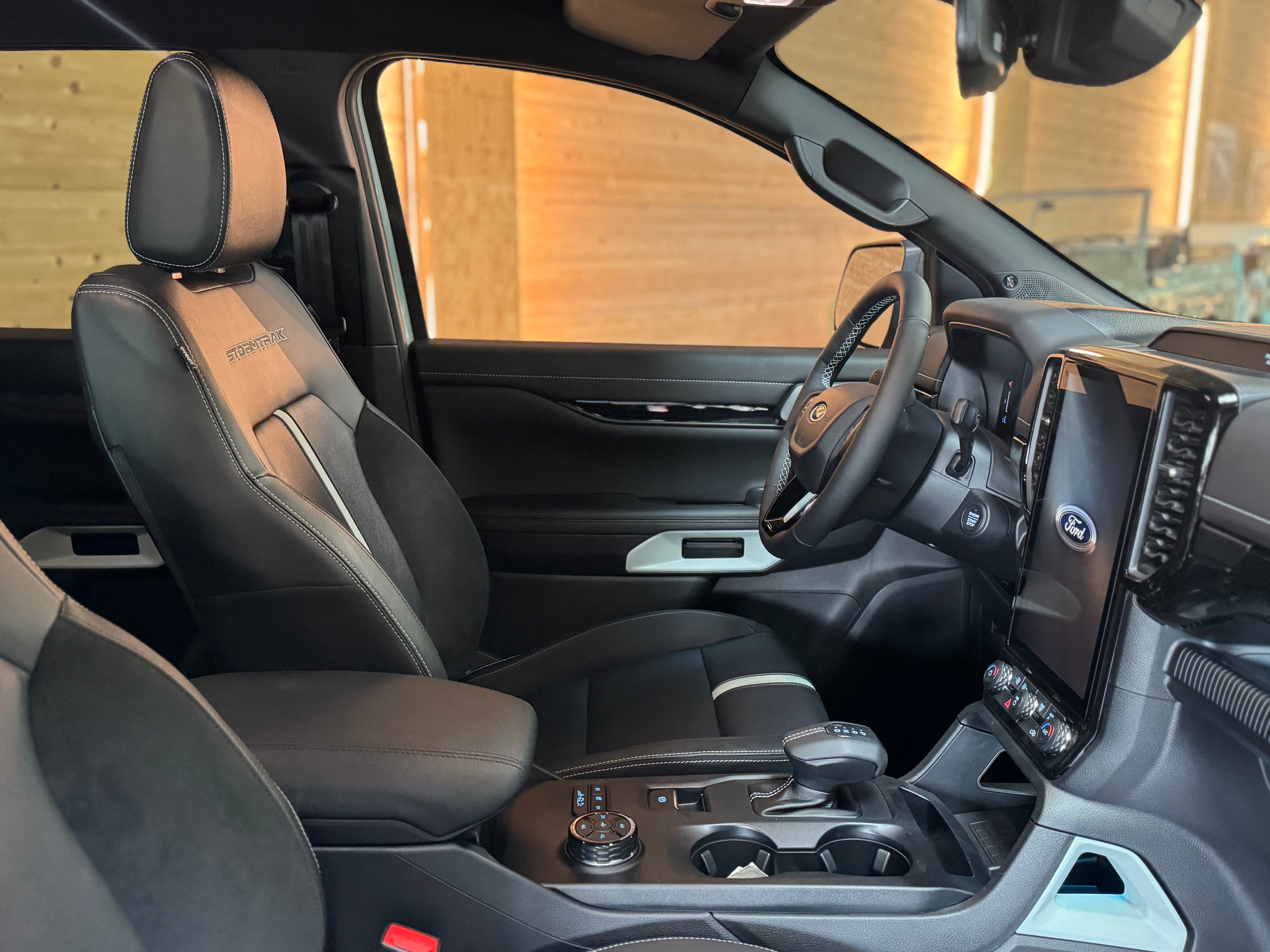 Ford Ranger 2.3 Ecoboost PHEV Stormtrak 4pl