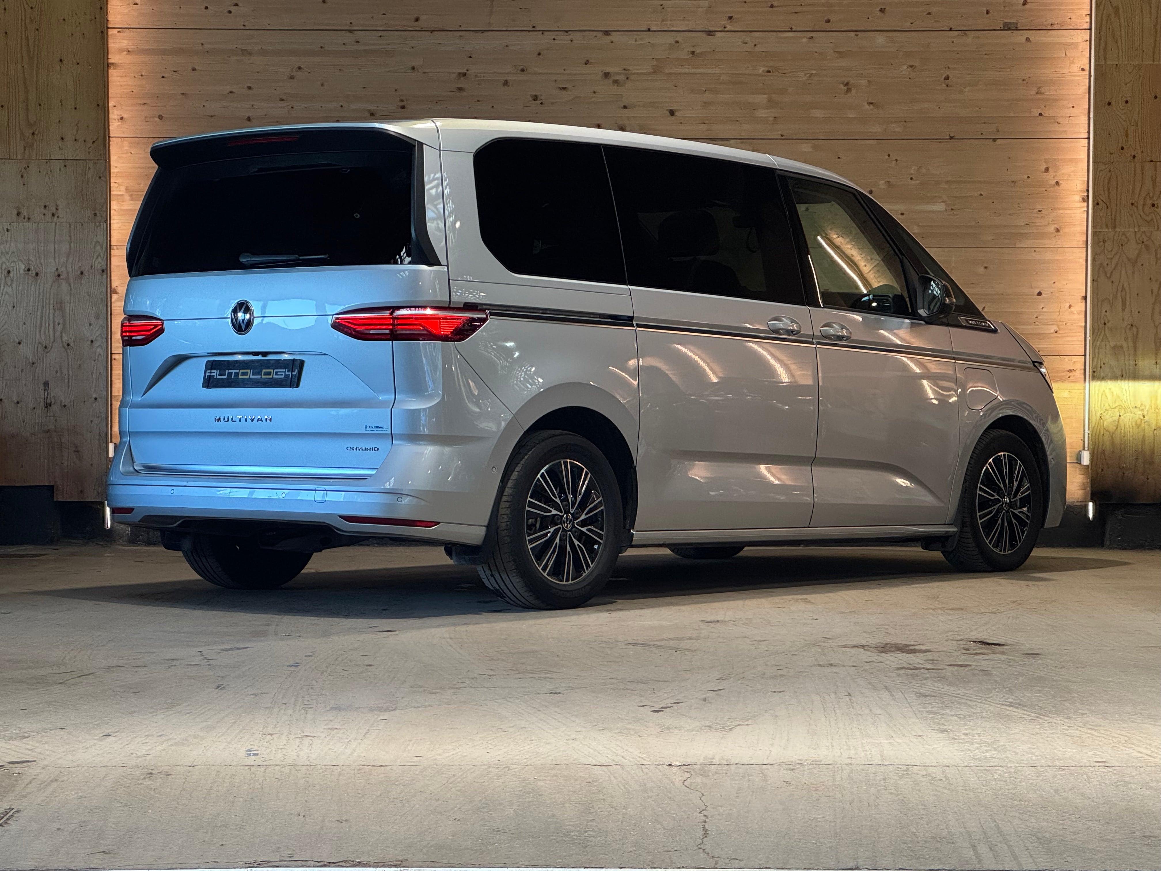 Volkswagen Multivan T7 1.4 TSi eHybrid 218ch Energetic Court
