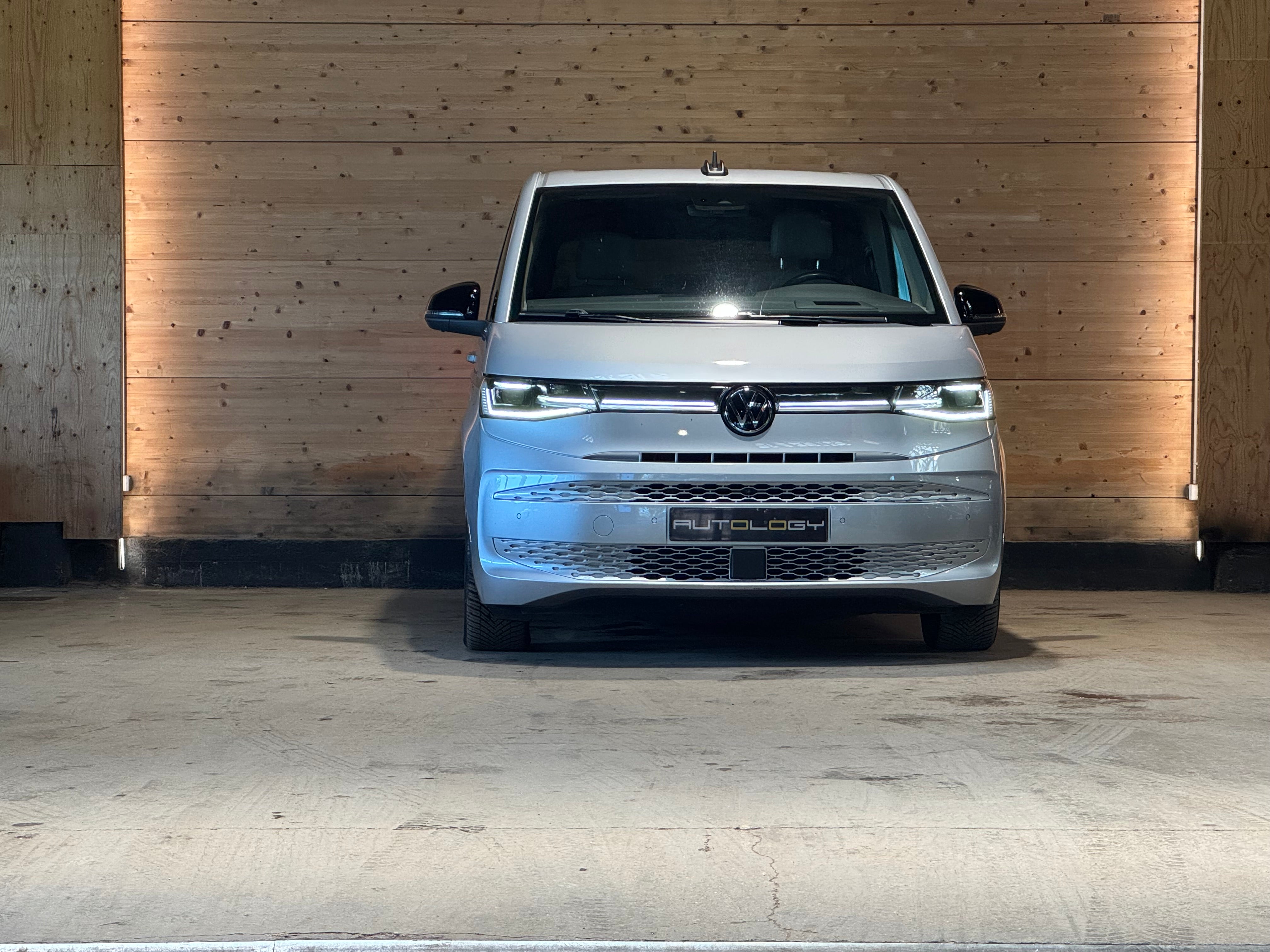 Volkswagen Multivan T7 1.4 TSi eHybrid 218ch Energetic Court