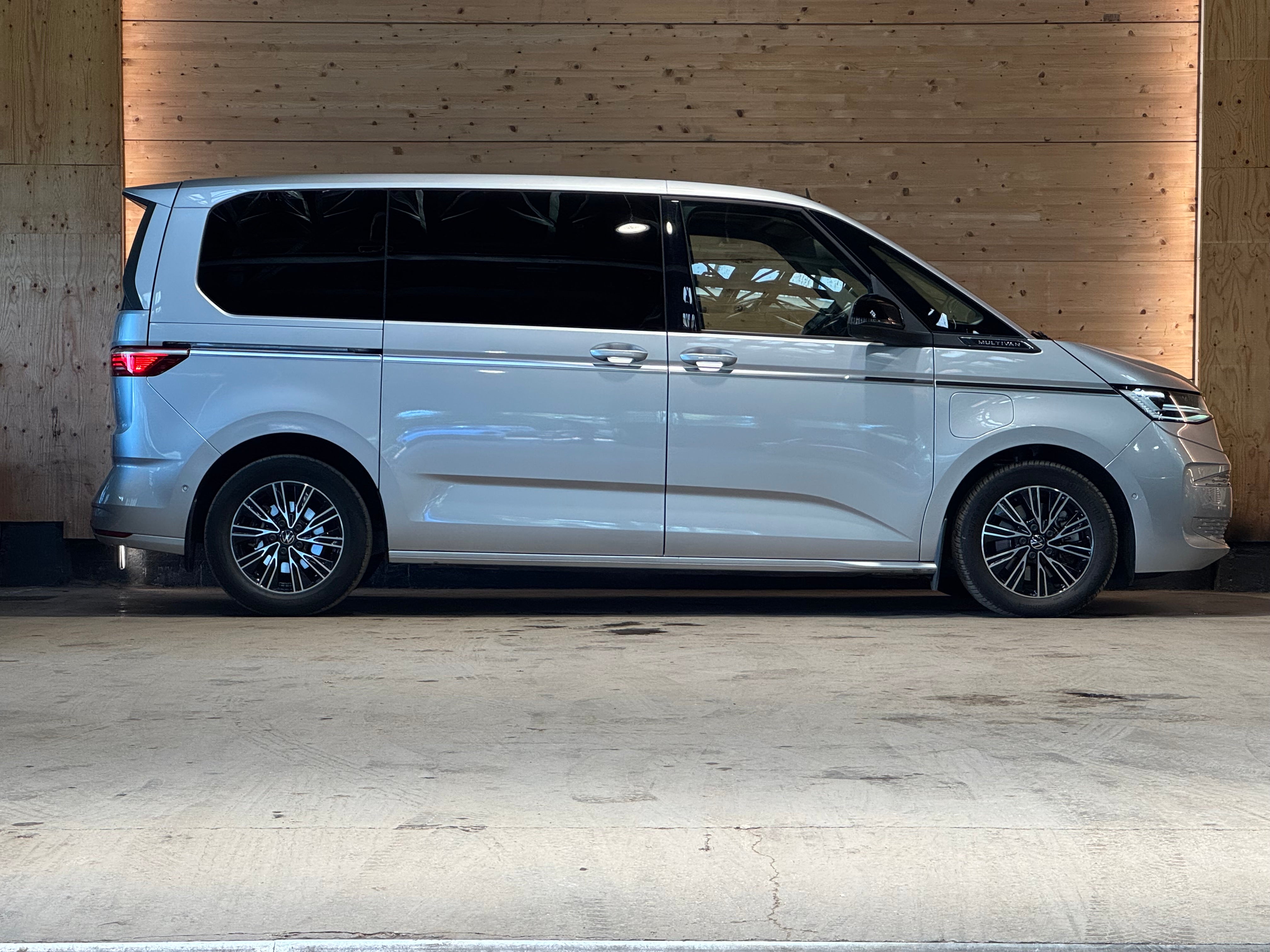 Volkswagen Multivan T7 1.4 TSi eHybrid 218ch Energetic Court