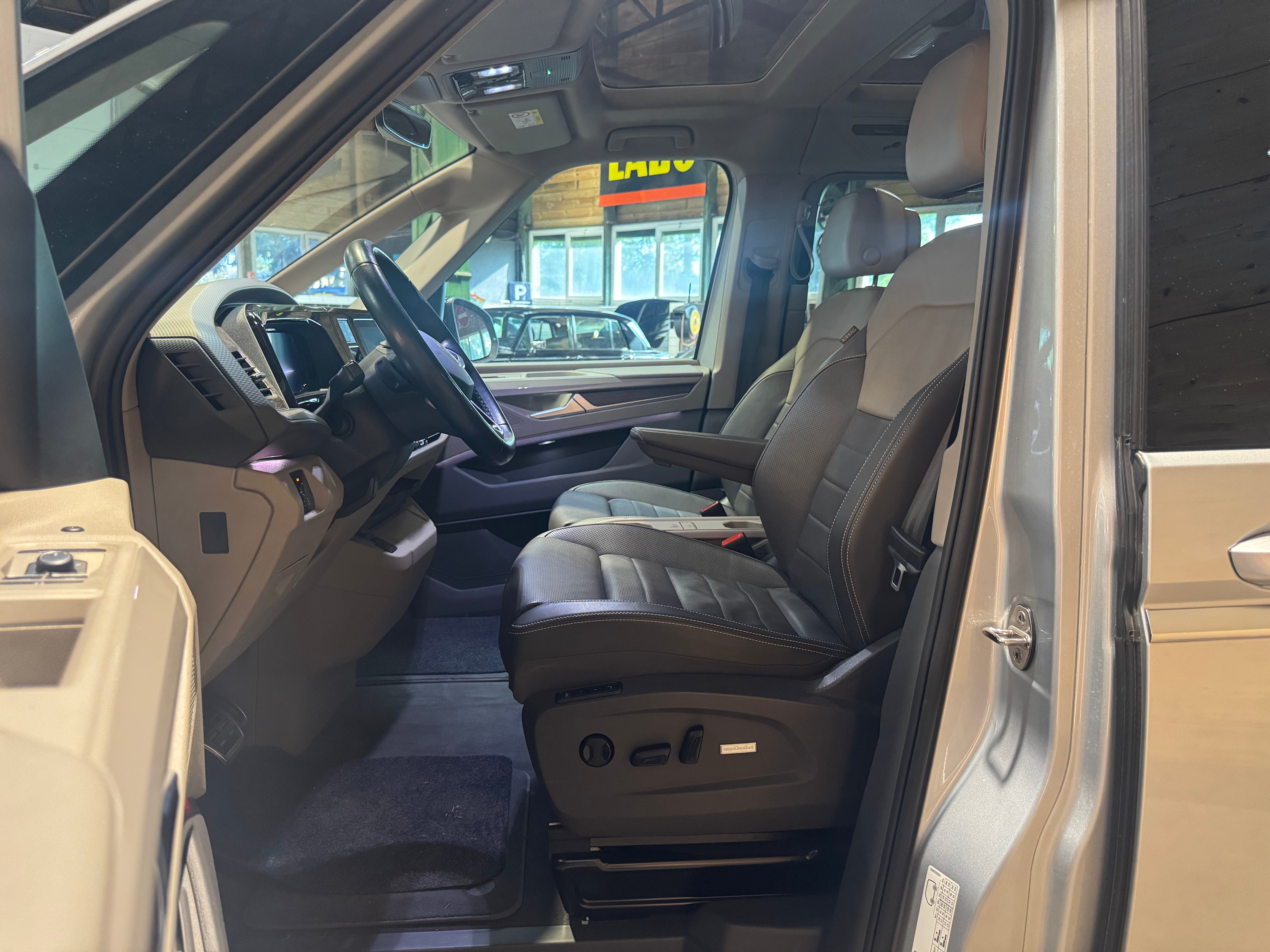 Volkswagen Multivan T7 1.4 TSi eHybrid 218ch Energetic Court