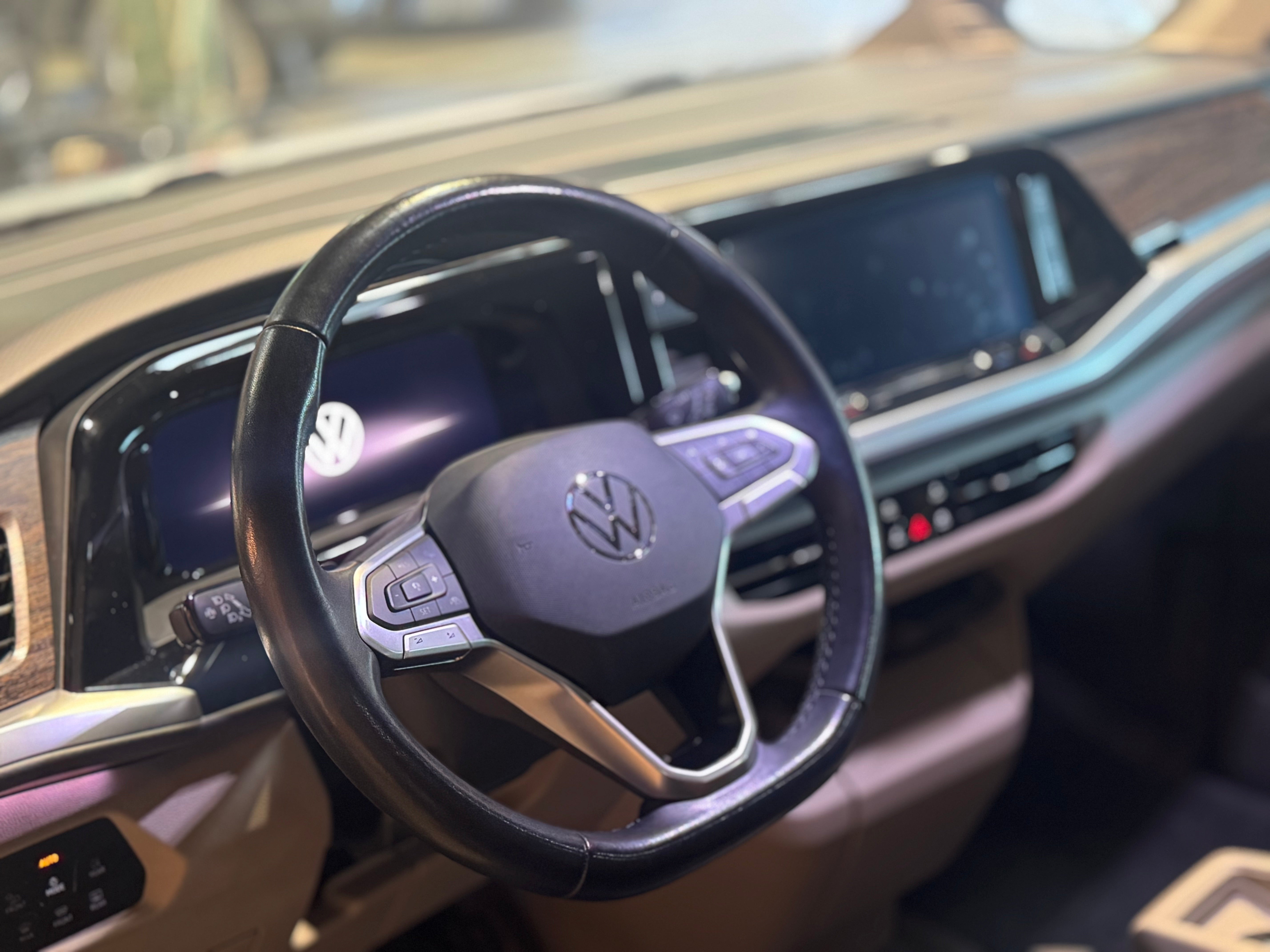 Volkswagen Multivan T7 1.4 TSi eHybrid 218ch Energetic Court