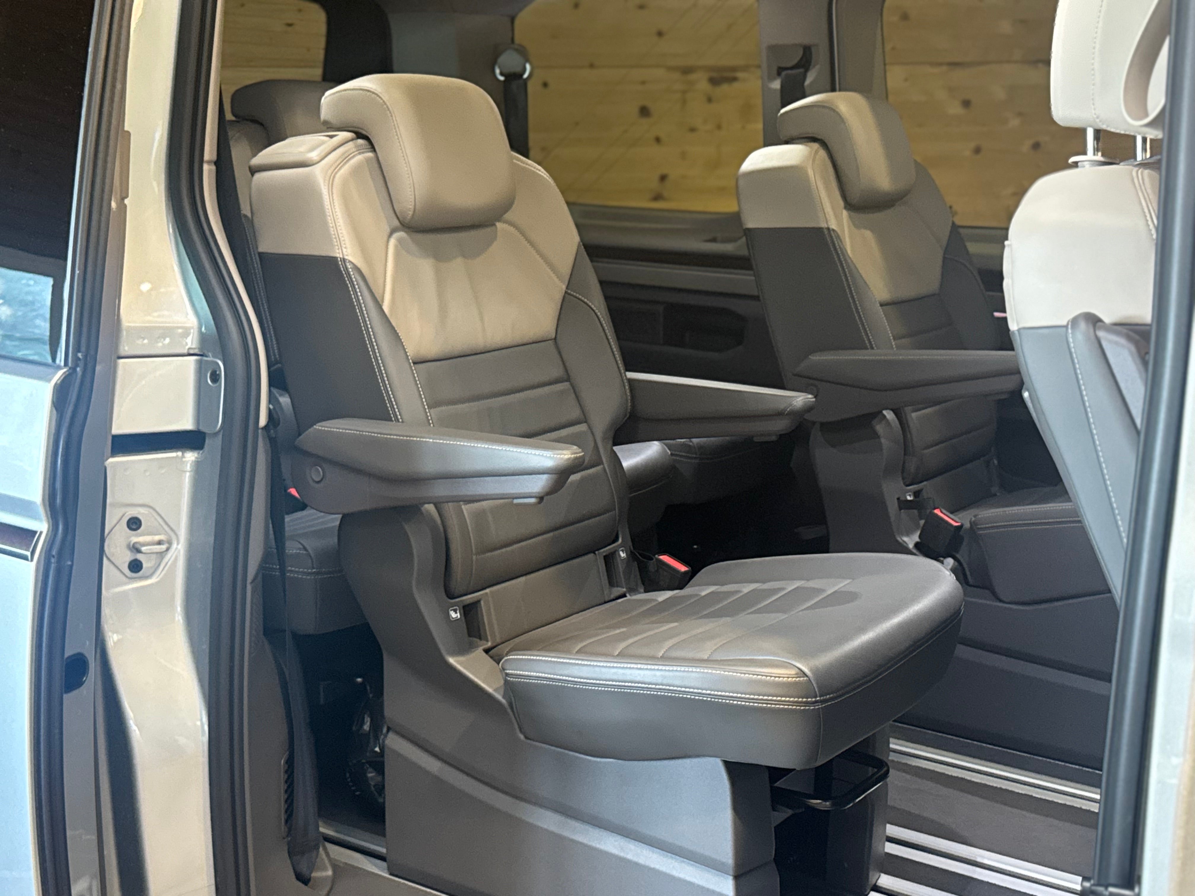 Volkswagen Multivan T7 1.4 TSi eHybrid 218ch Energetic Court