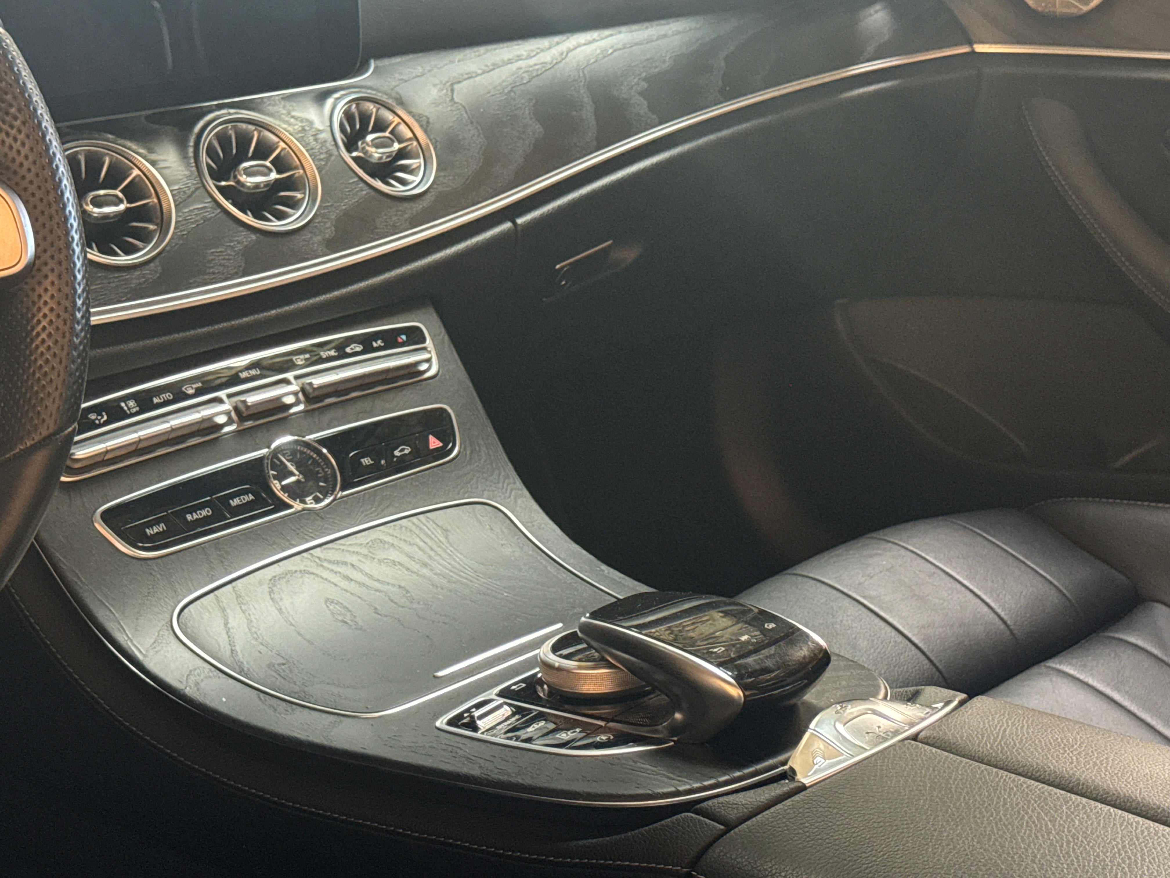 Mercedes E220d 4-Matic Cabriolet AMG Line
