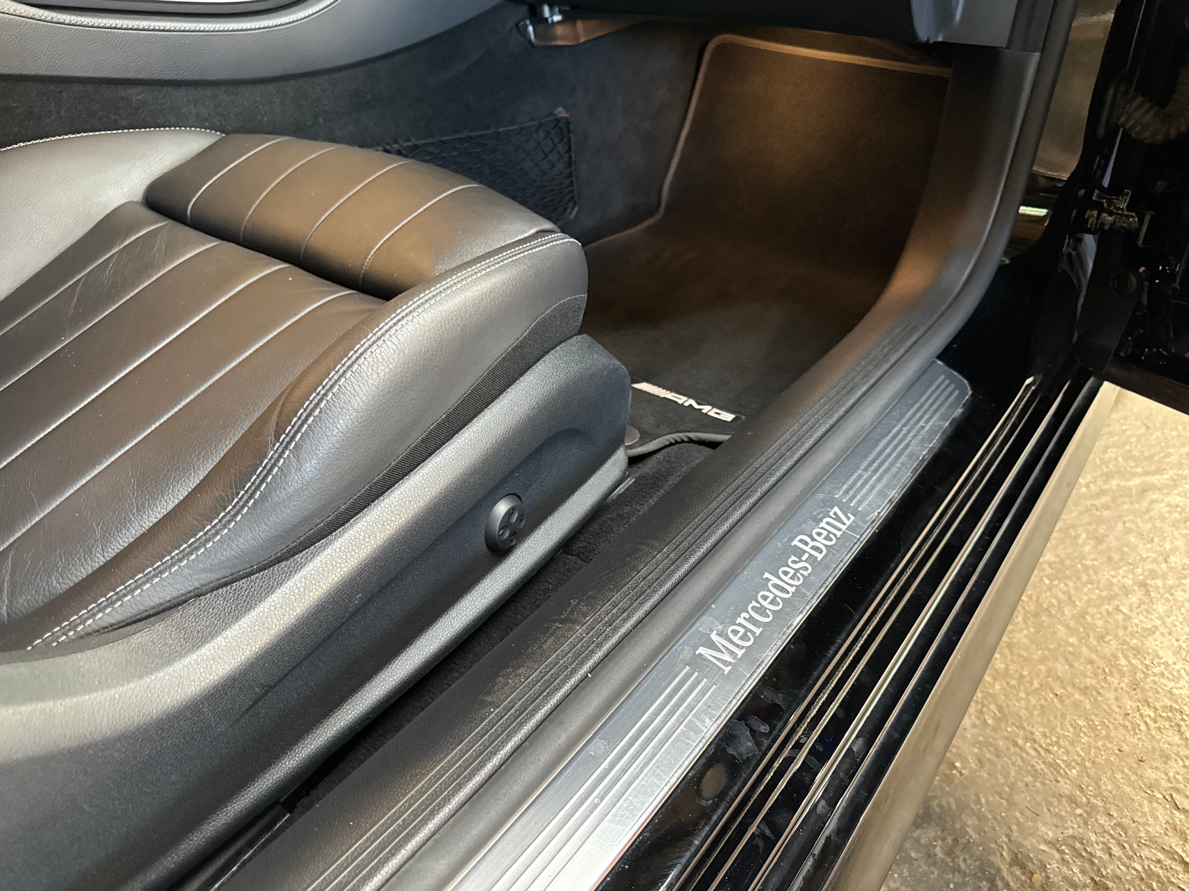 Mercedes E220d 4-Matic Cabriolet AMG Line