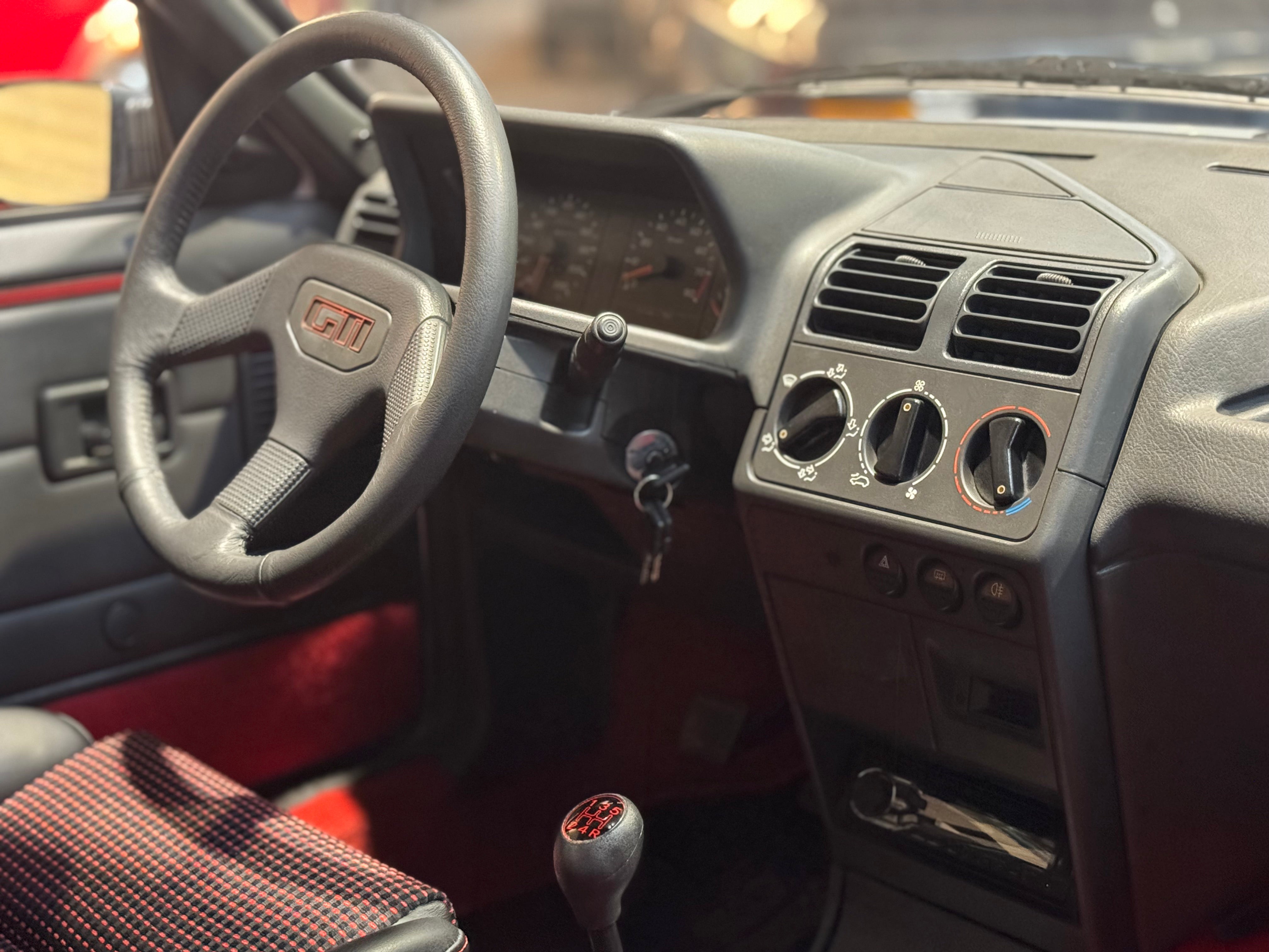 Peugeot 205 GTi 1.9