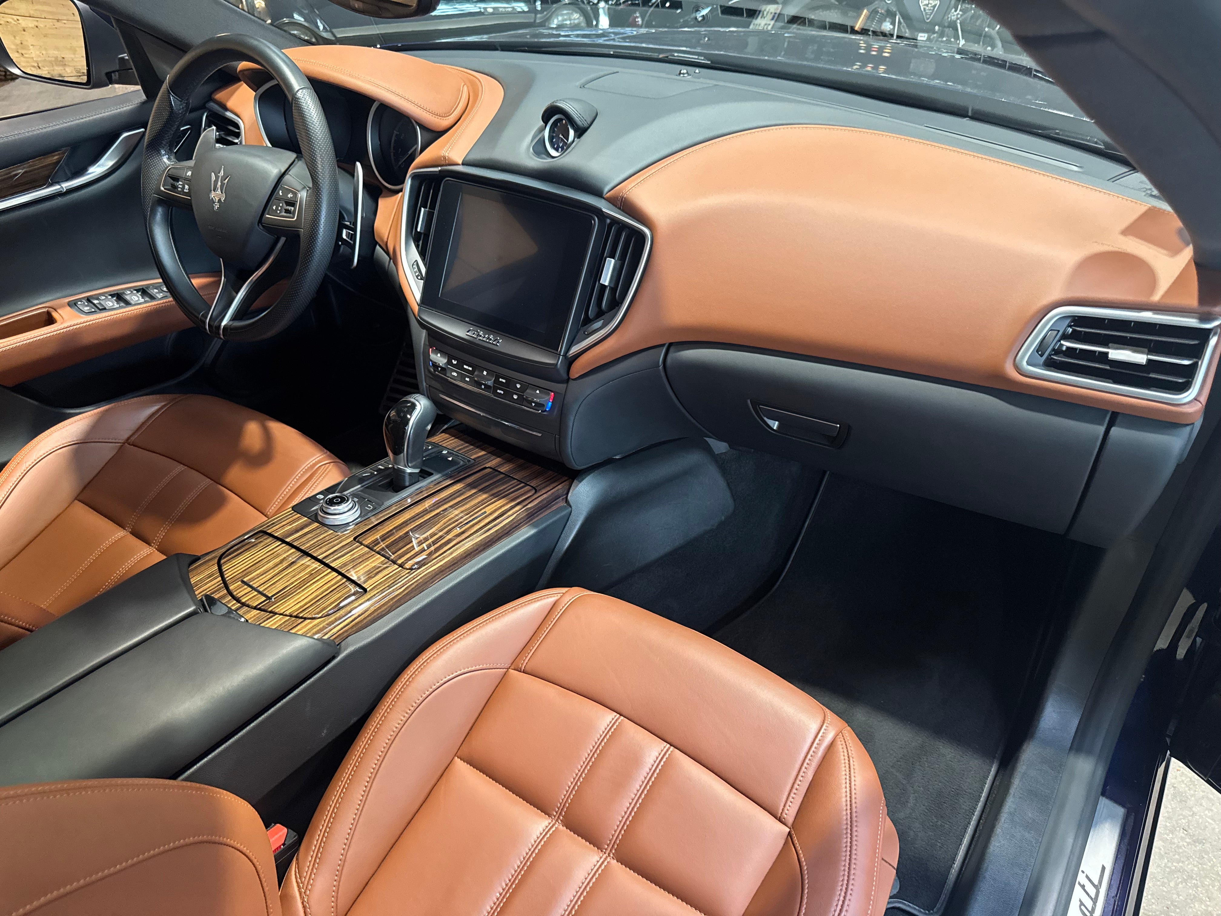 Maserati Ghibli 3.0 V6 350 GranSport