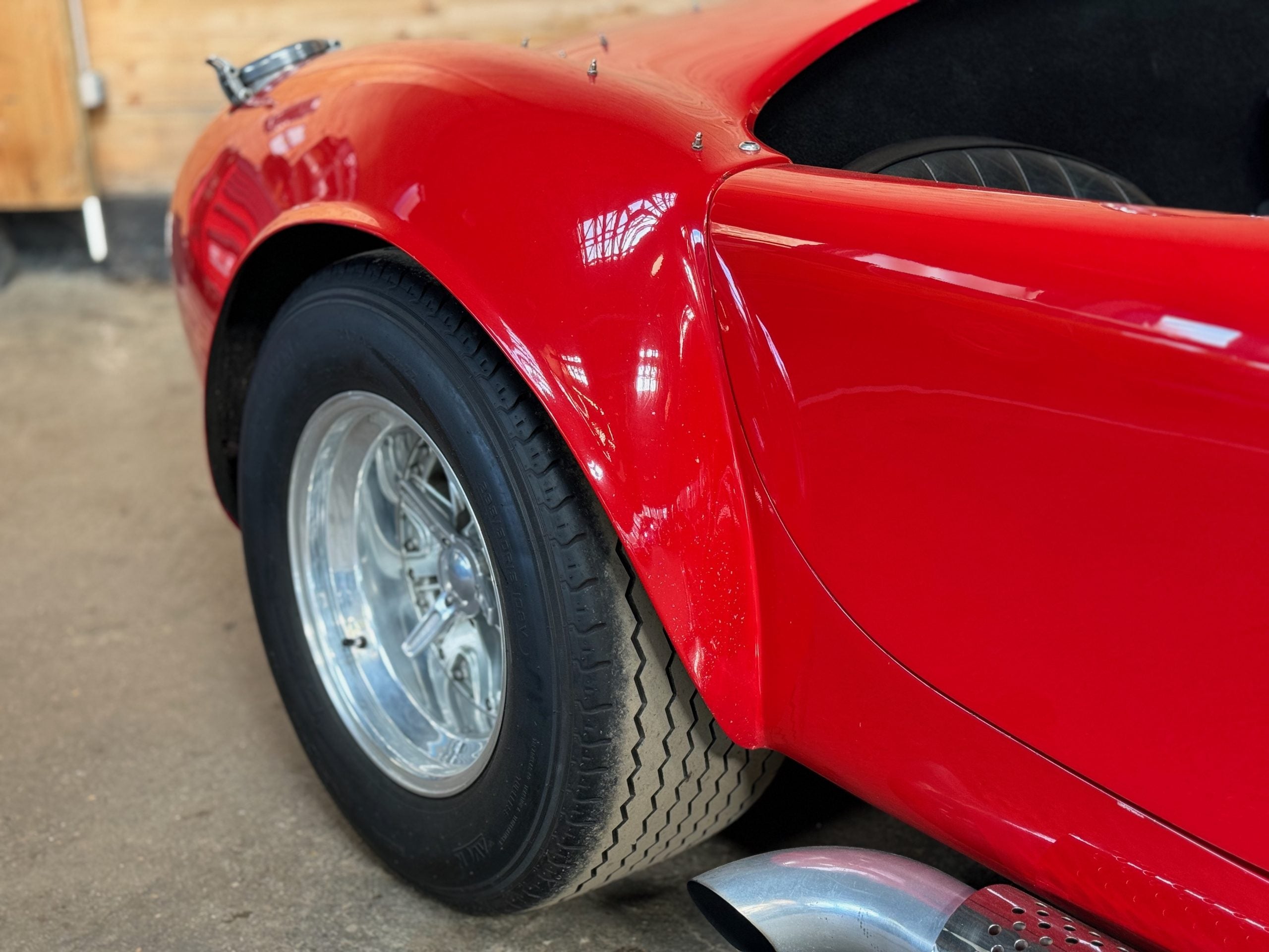 AC Cobra 427 Replica - Unique Motorcars