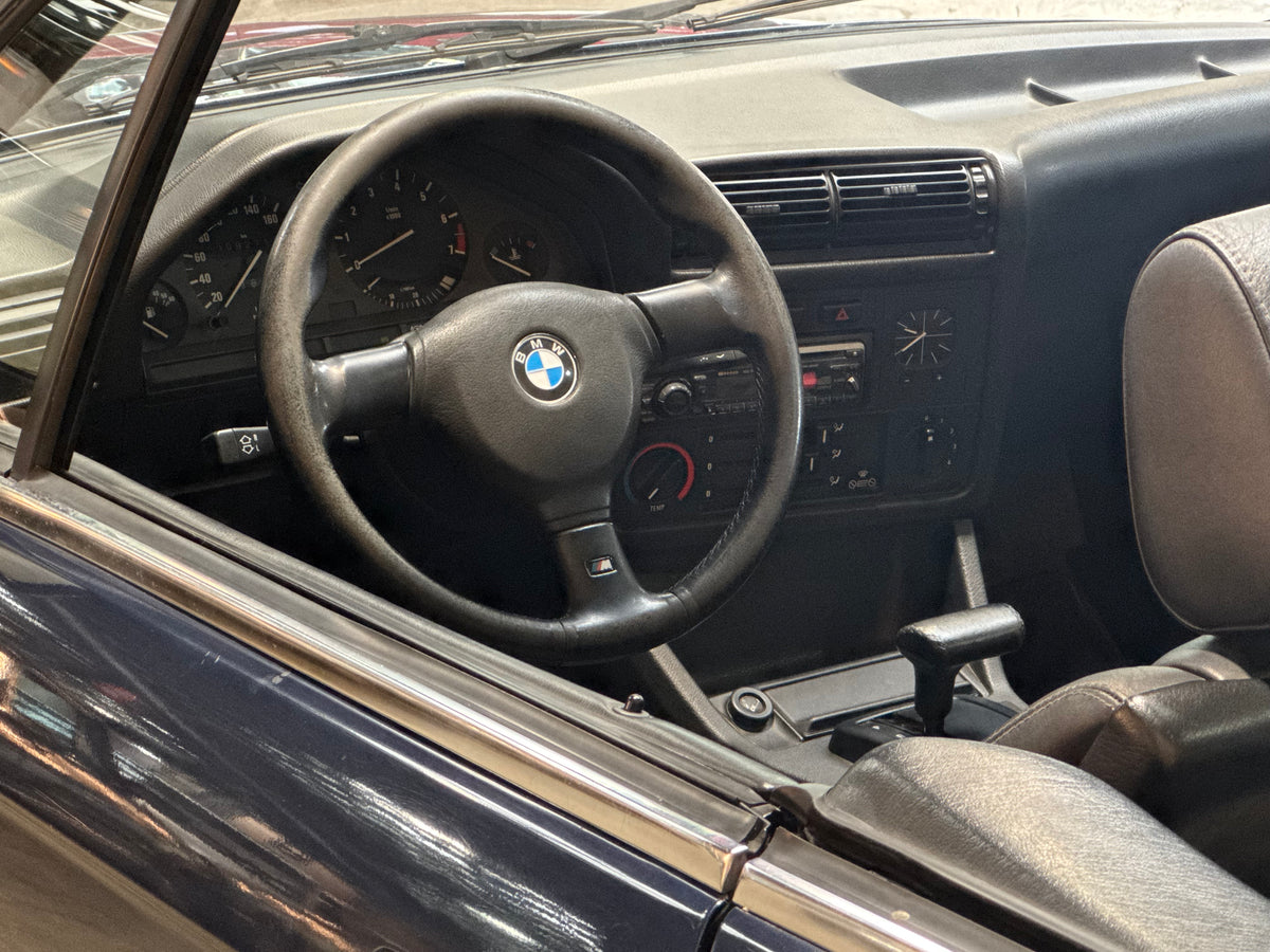 BMW 325iA Cabriolet