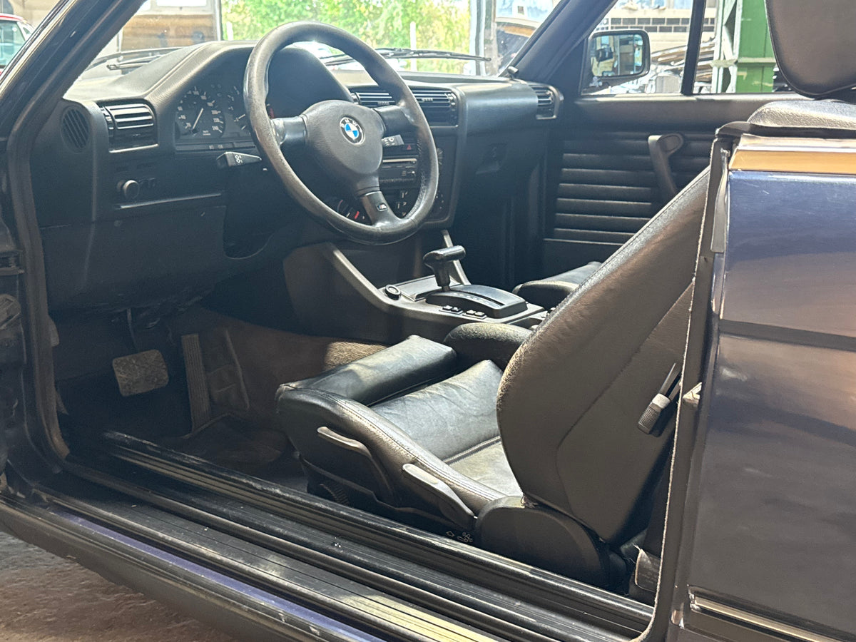 BMW 325iA Cabriolet