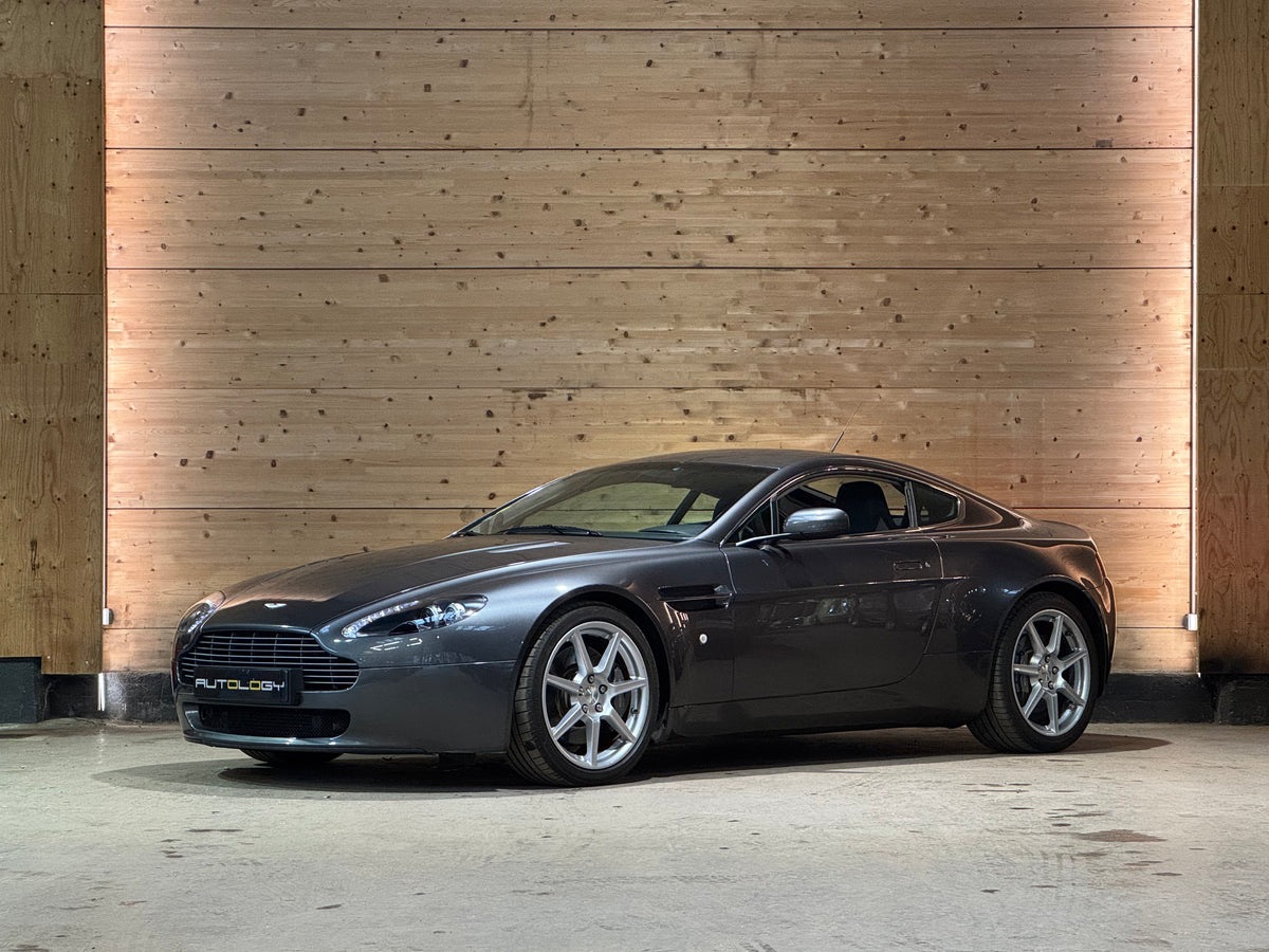 Aston Martin V8 Vantage 4.3