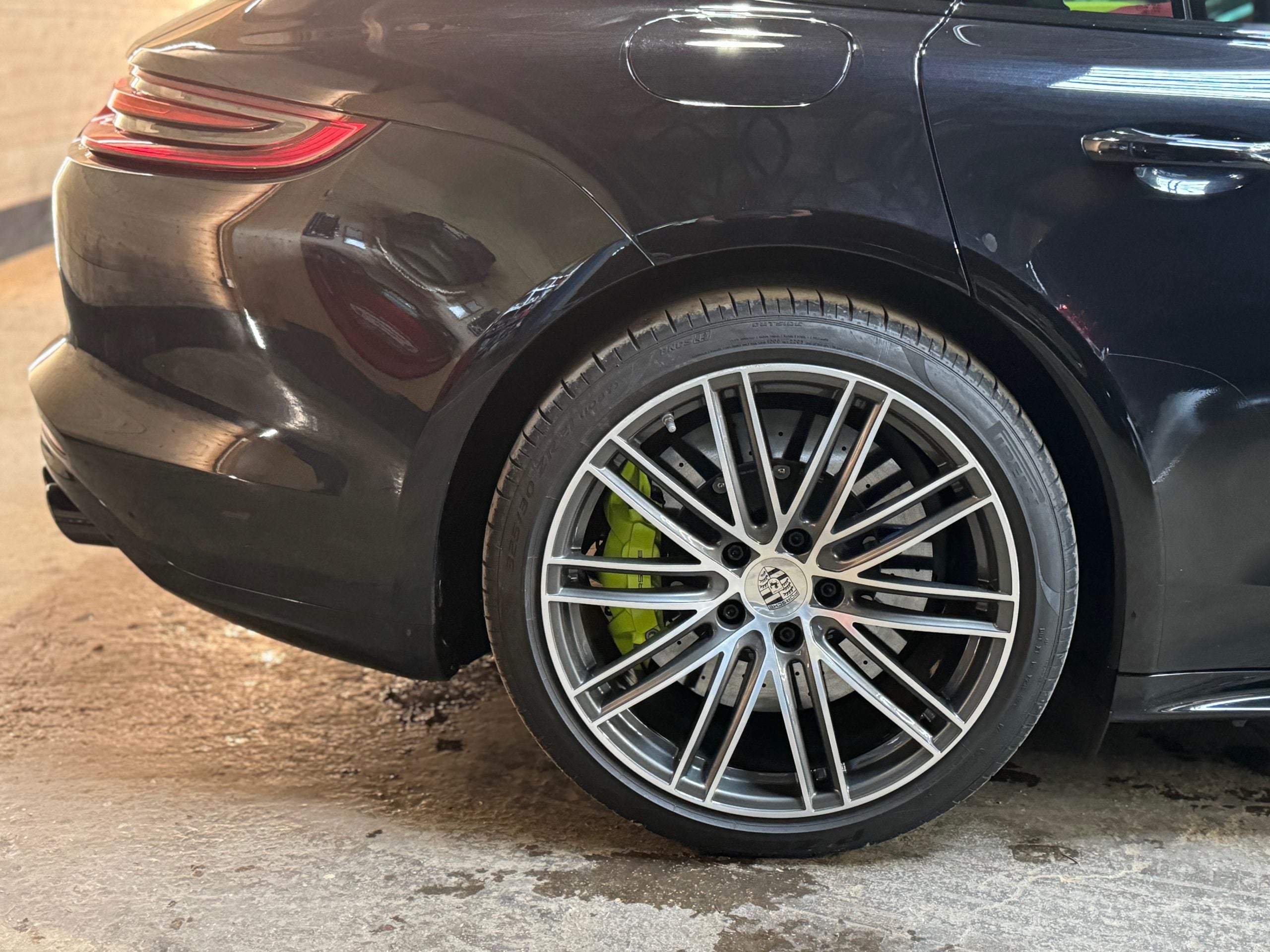 Porsche Panamera Sport Turismo Turbo S e-Hybrid