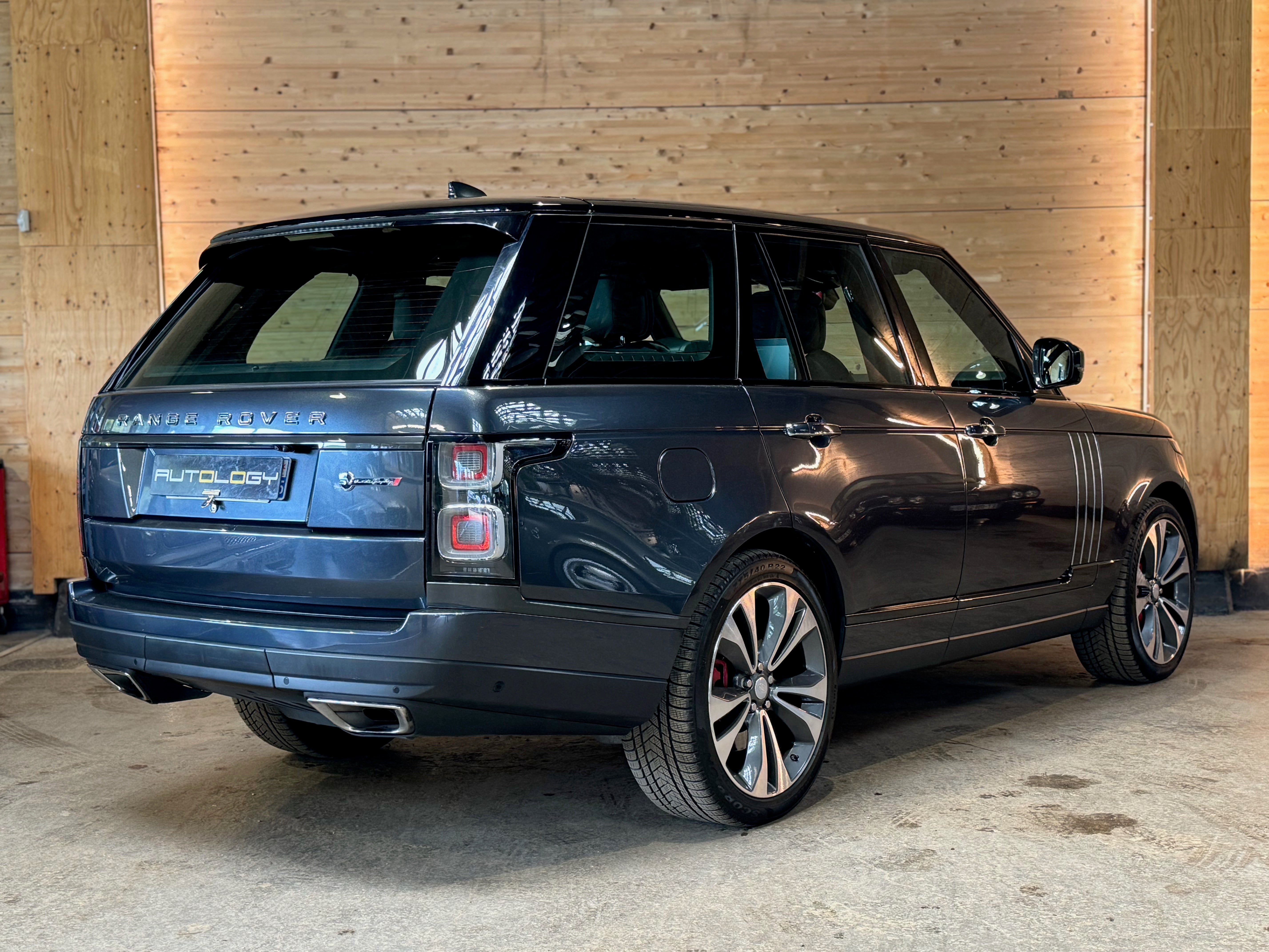 Land Rover Range Rover SV Autobiography Dynamic