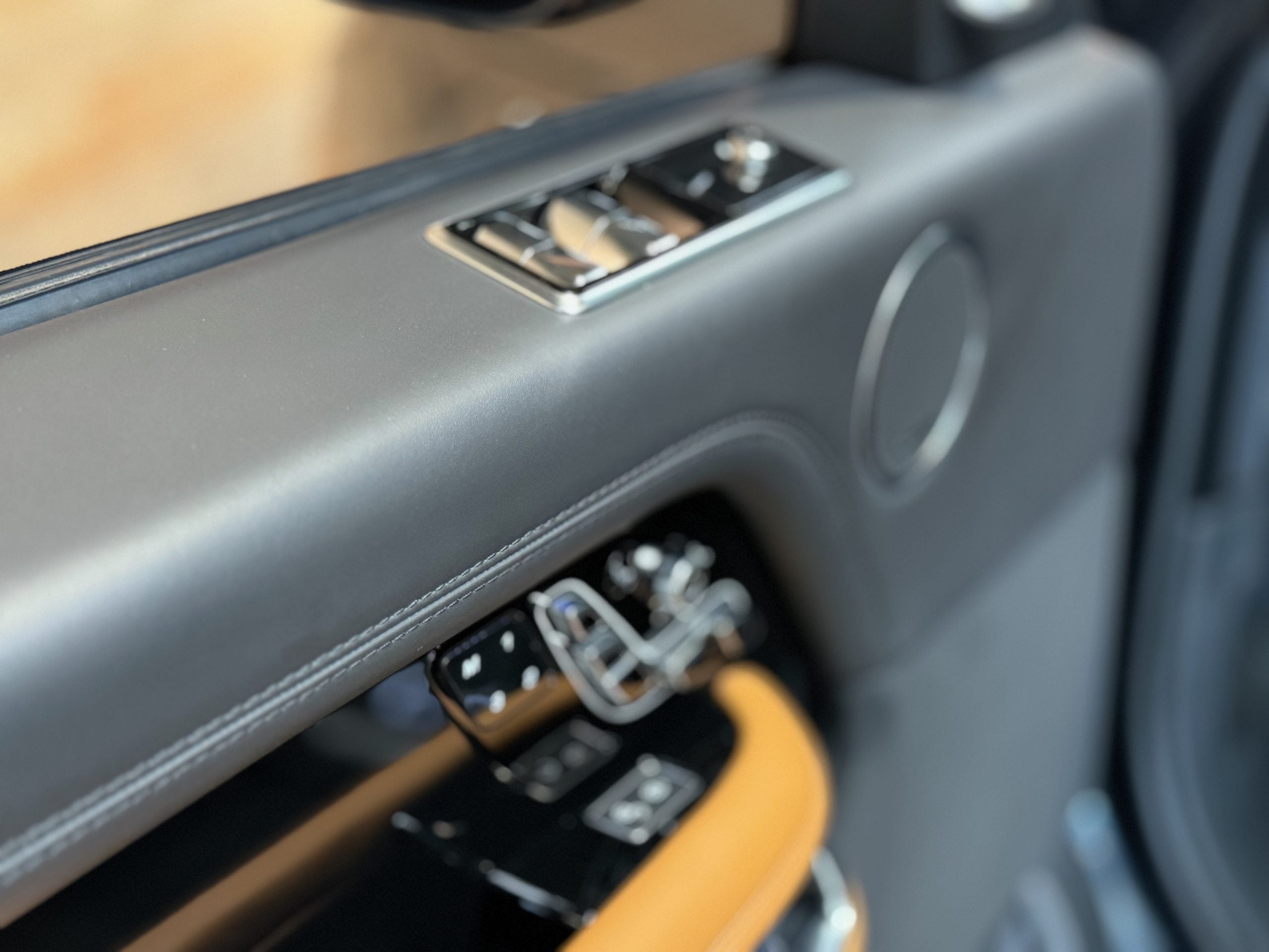 Land Rover Range Rover SV Autobiography Dynamic