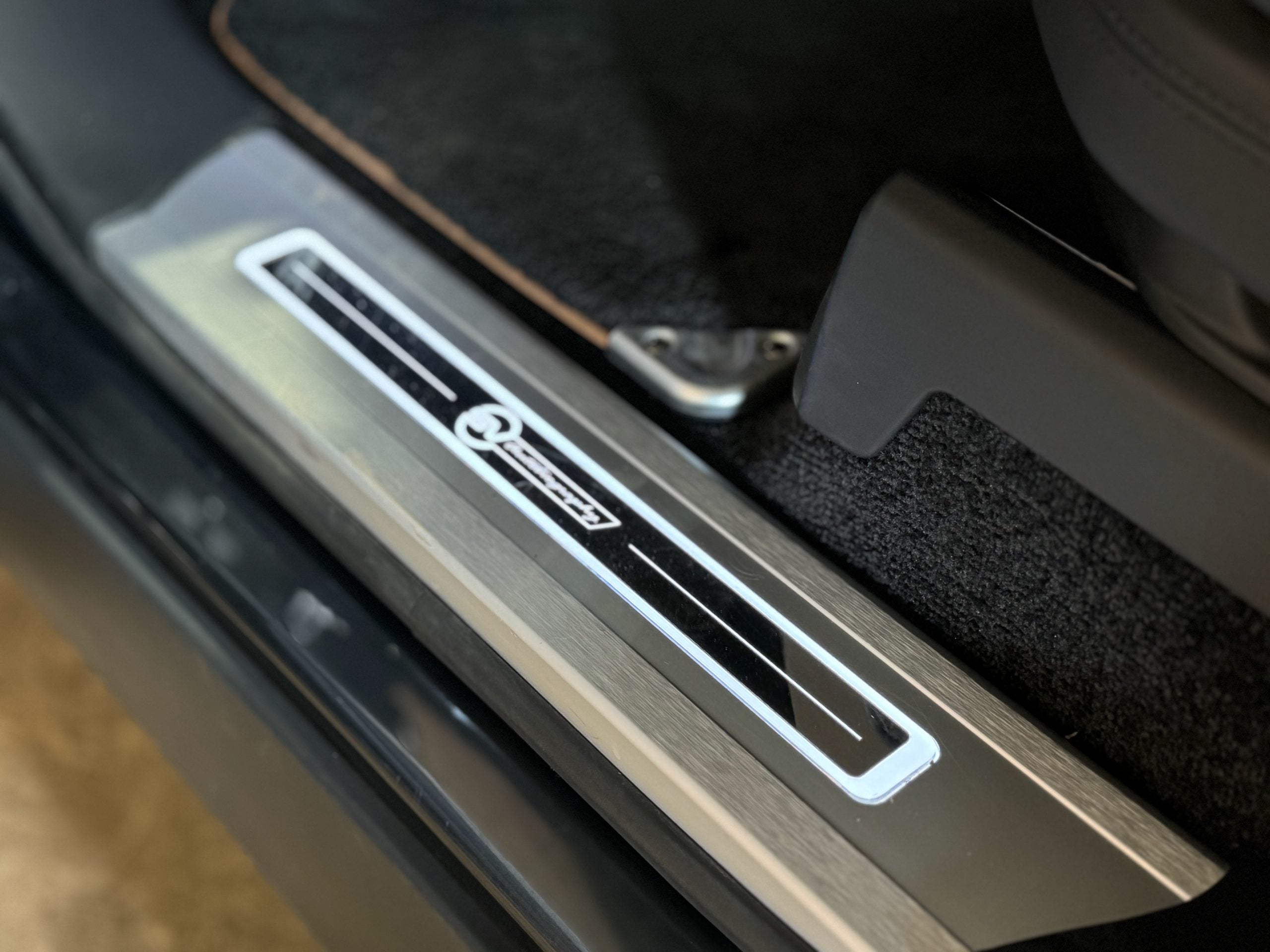 Land Rover Range Rover SV Autobiography Dynamic