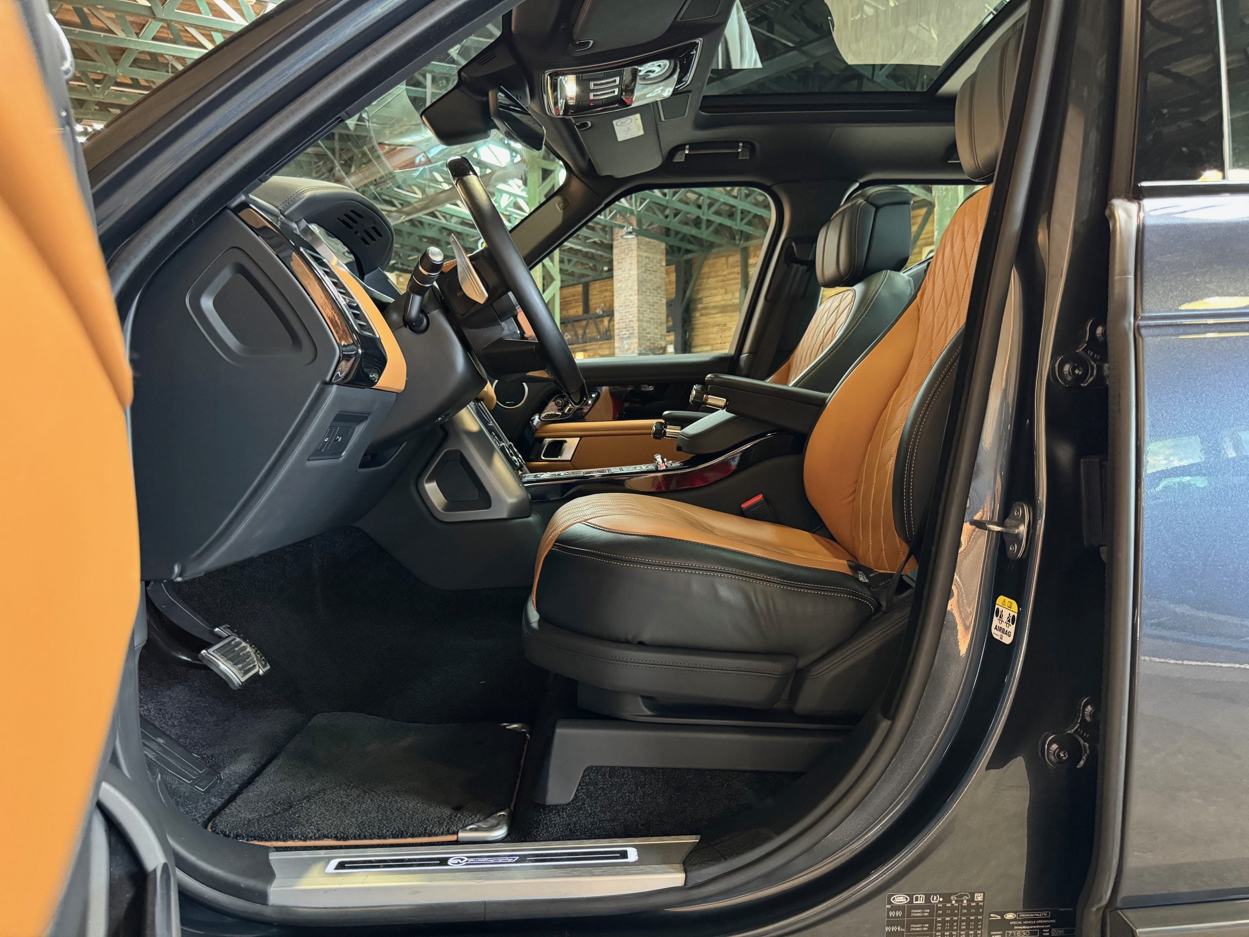 Land Rover Range Rover SV Autobiography Dynamic
