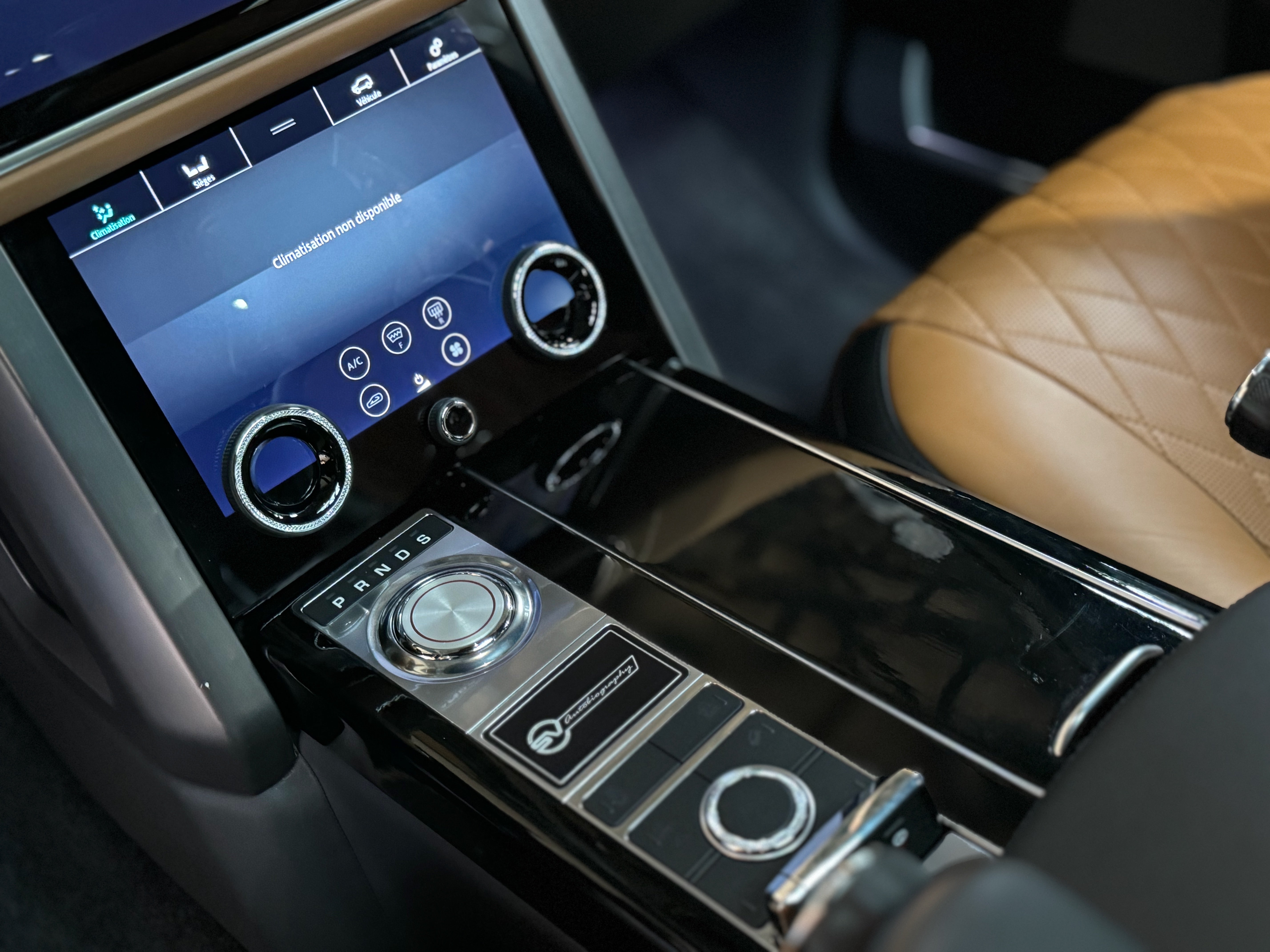 Land Rover Range Rover SV Autobiography Dynamic