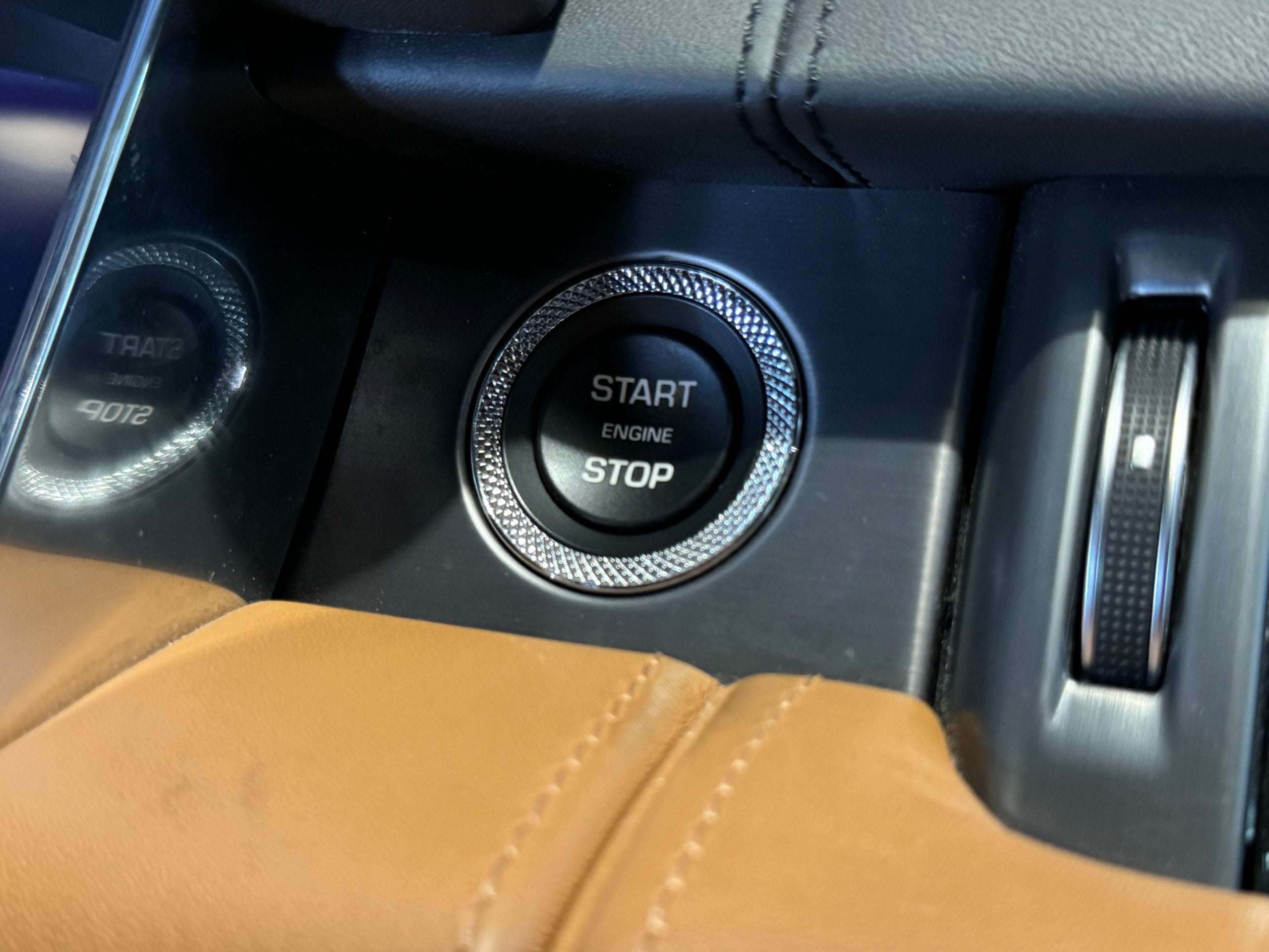 Land Rover Range Rover SV Autobiography Dynamic