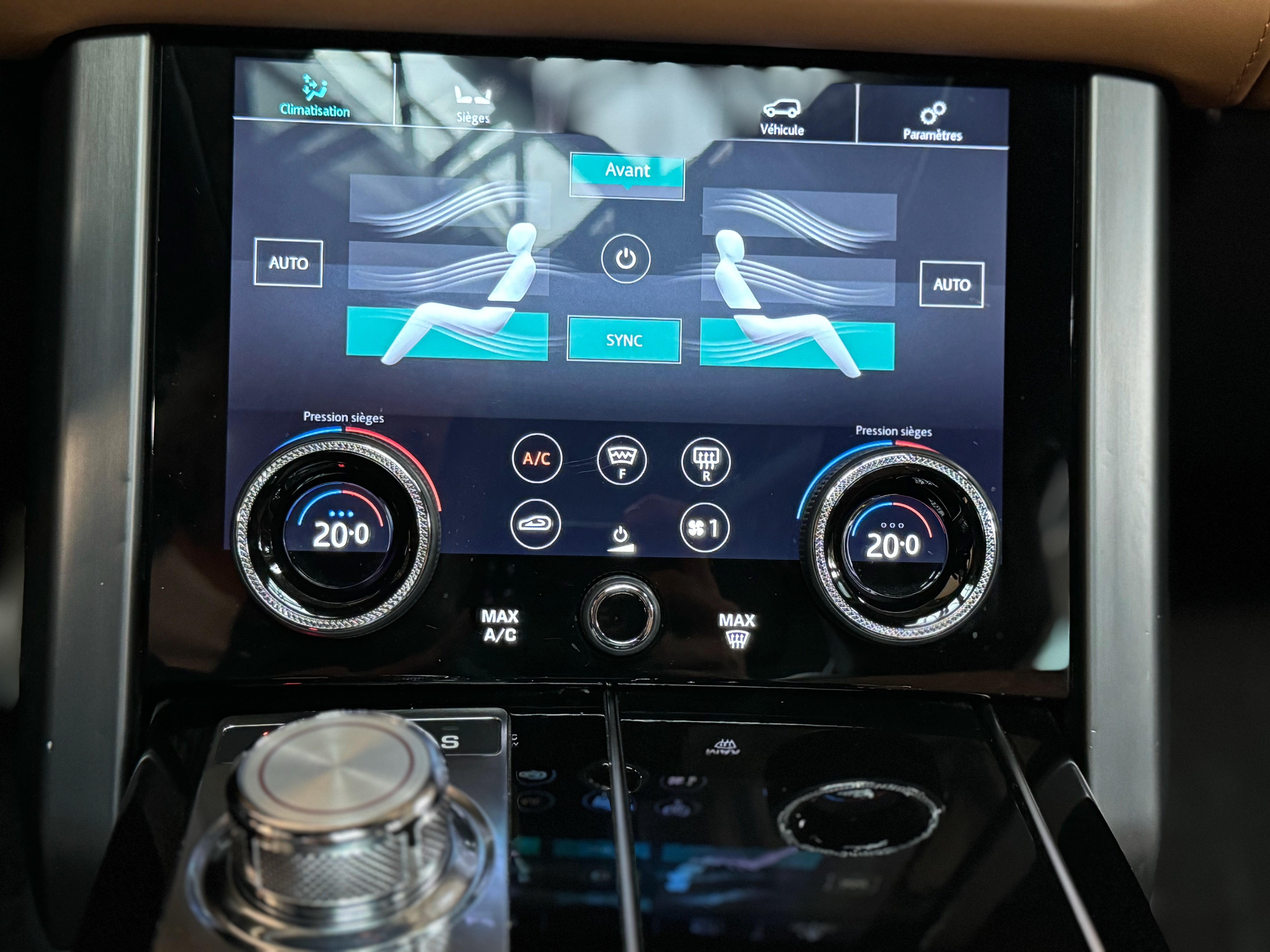 Land Rover Range Rover SV Autobiography Dynamic