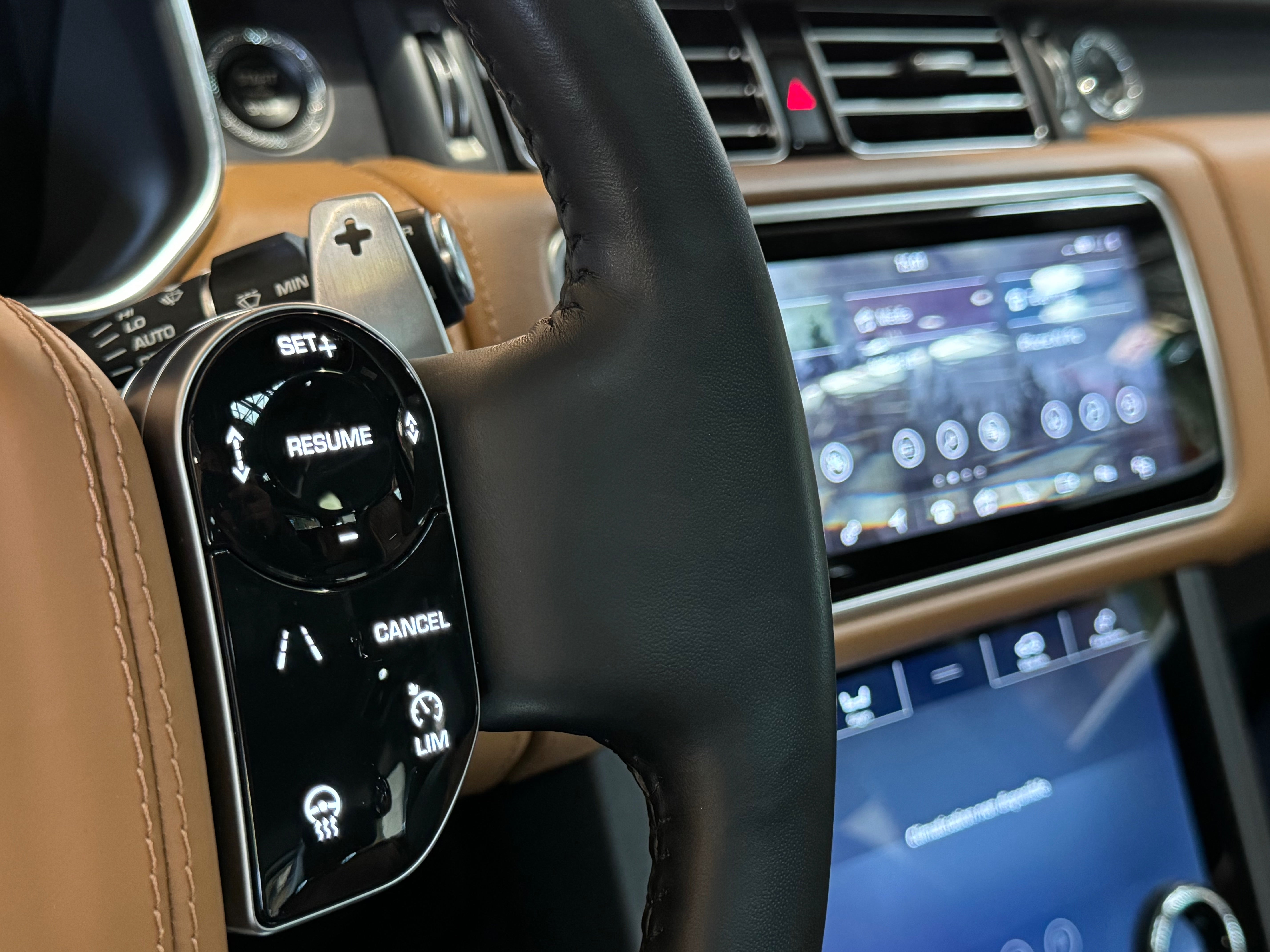 Land Rover Range Rover SV Autobiography Dynamic