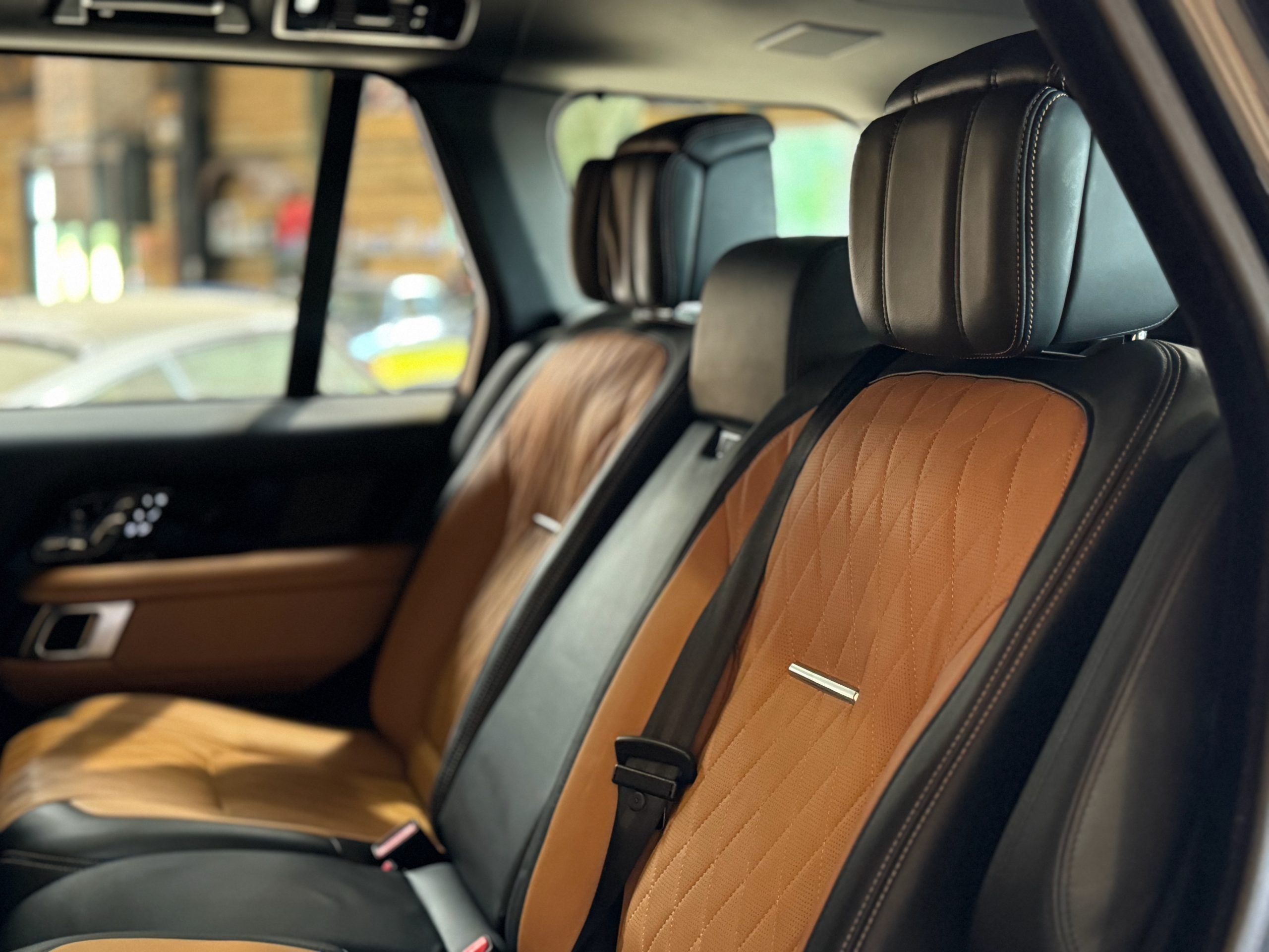 Land Rover Range Rover SV Autobiography Dynamic