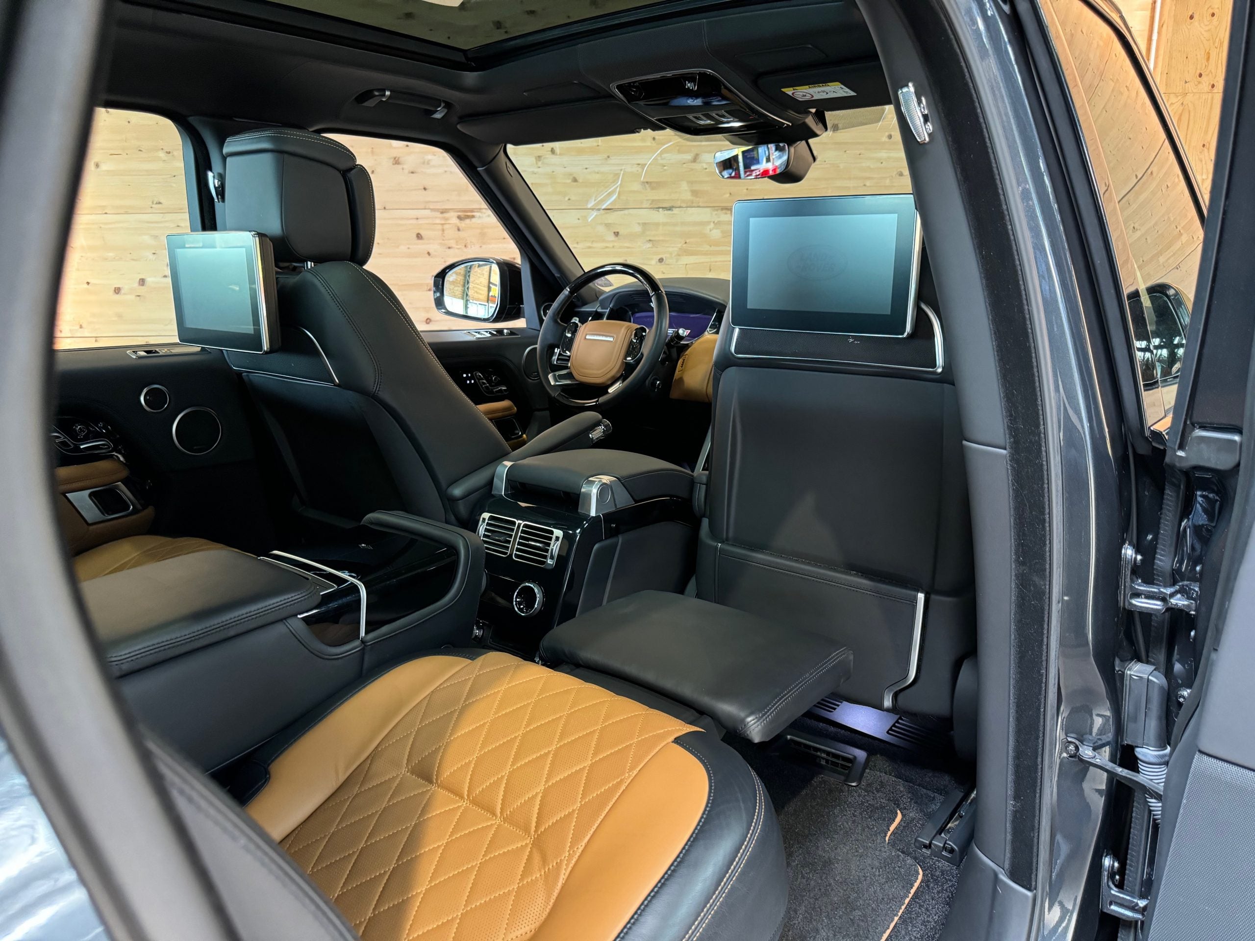 Land Rover Range Rover SV Autobiography Dynamic